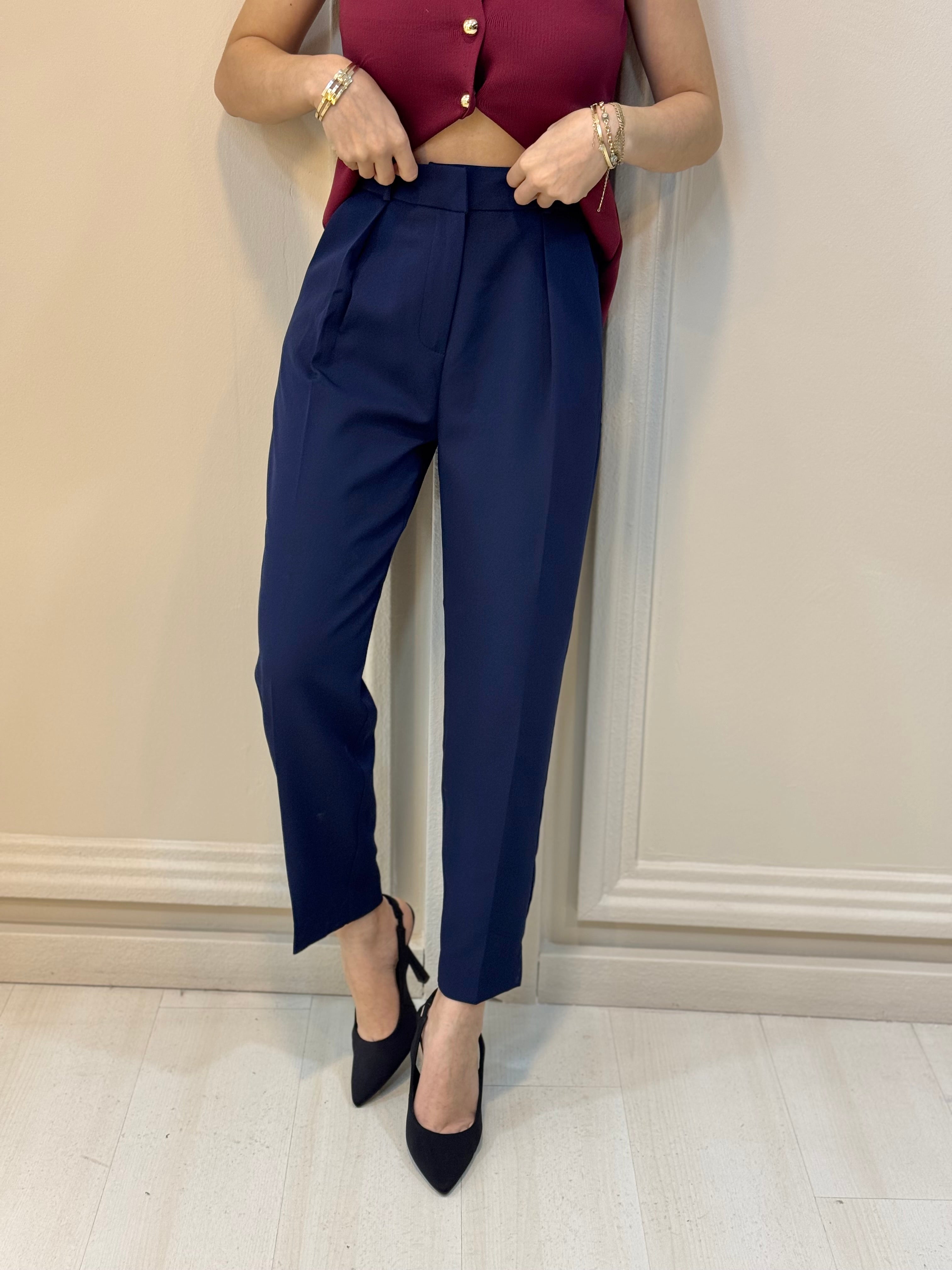 Lacivert Paça Ve Bel Detaylı Pantolon