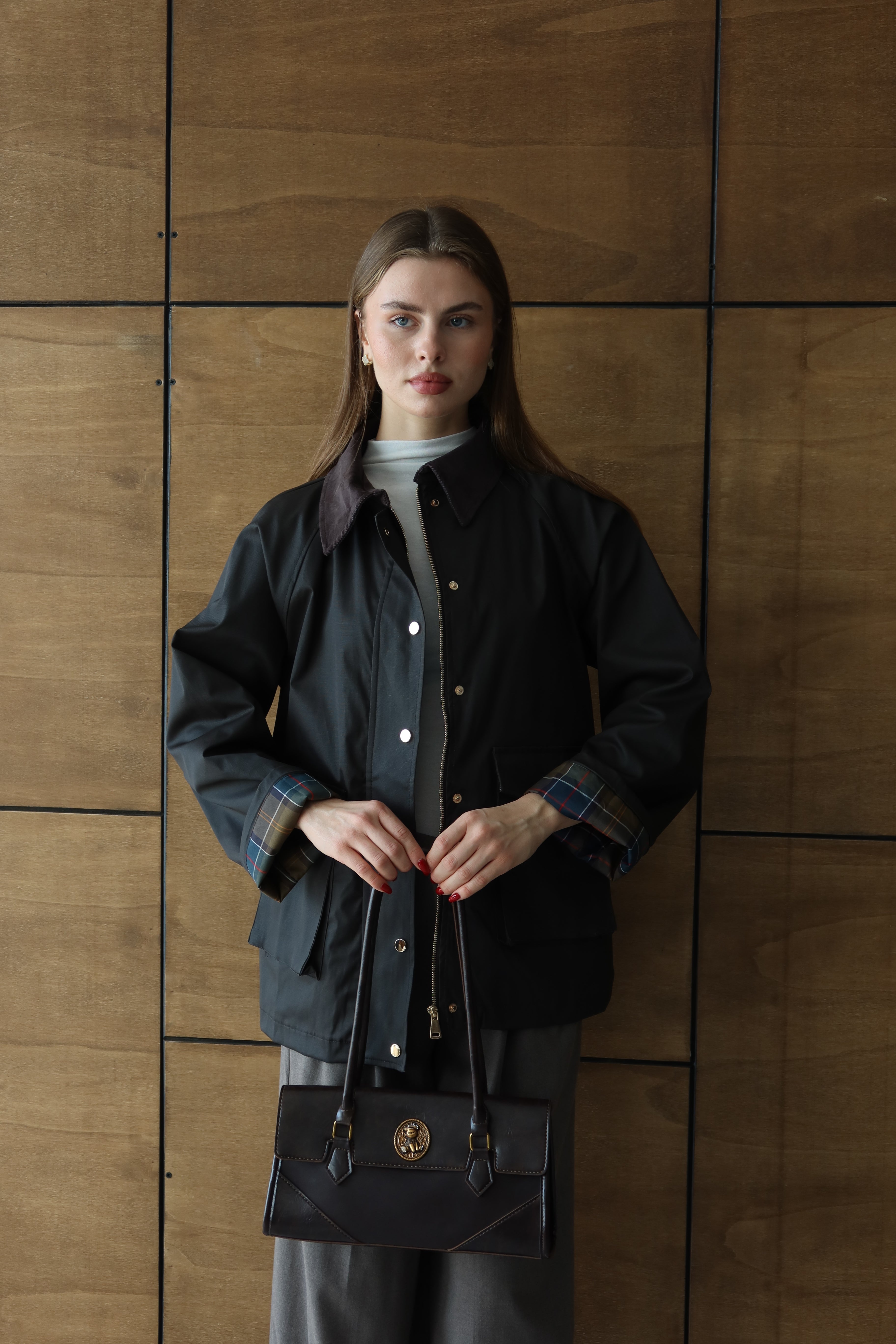 Süet Yaka Çıtçıtlı Mumlu Ceket