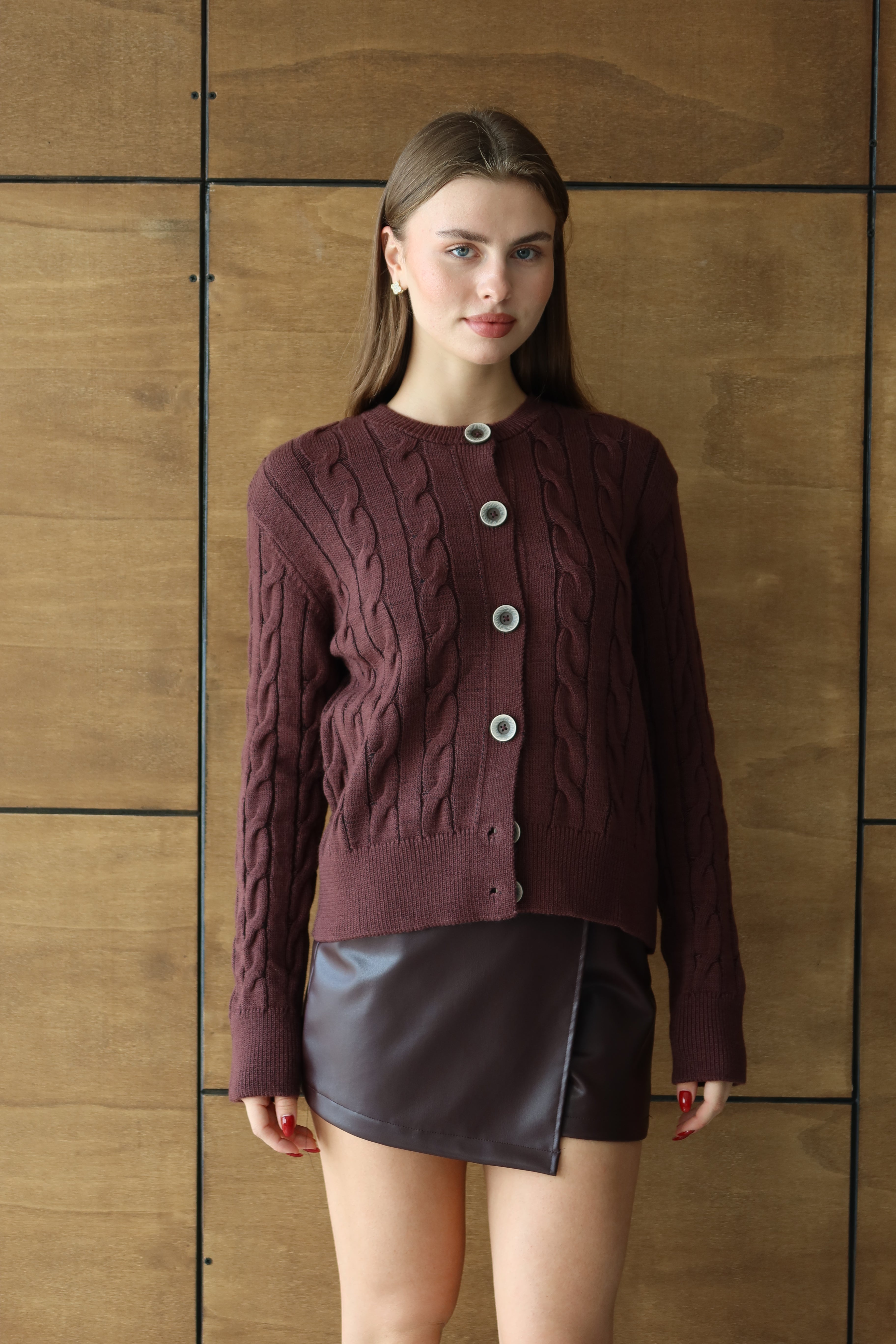 Mürdüm Örgü Desen Düğmeli Hırka