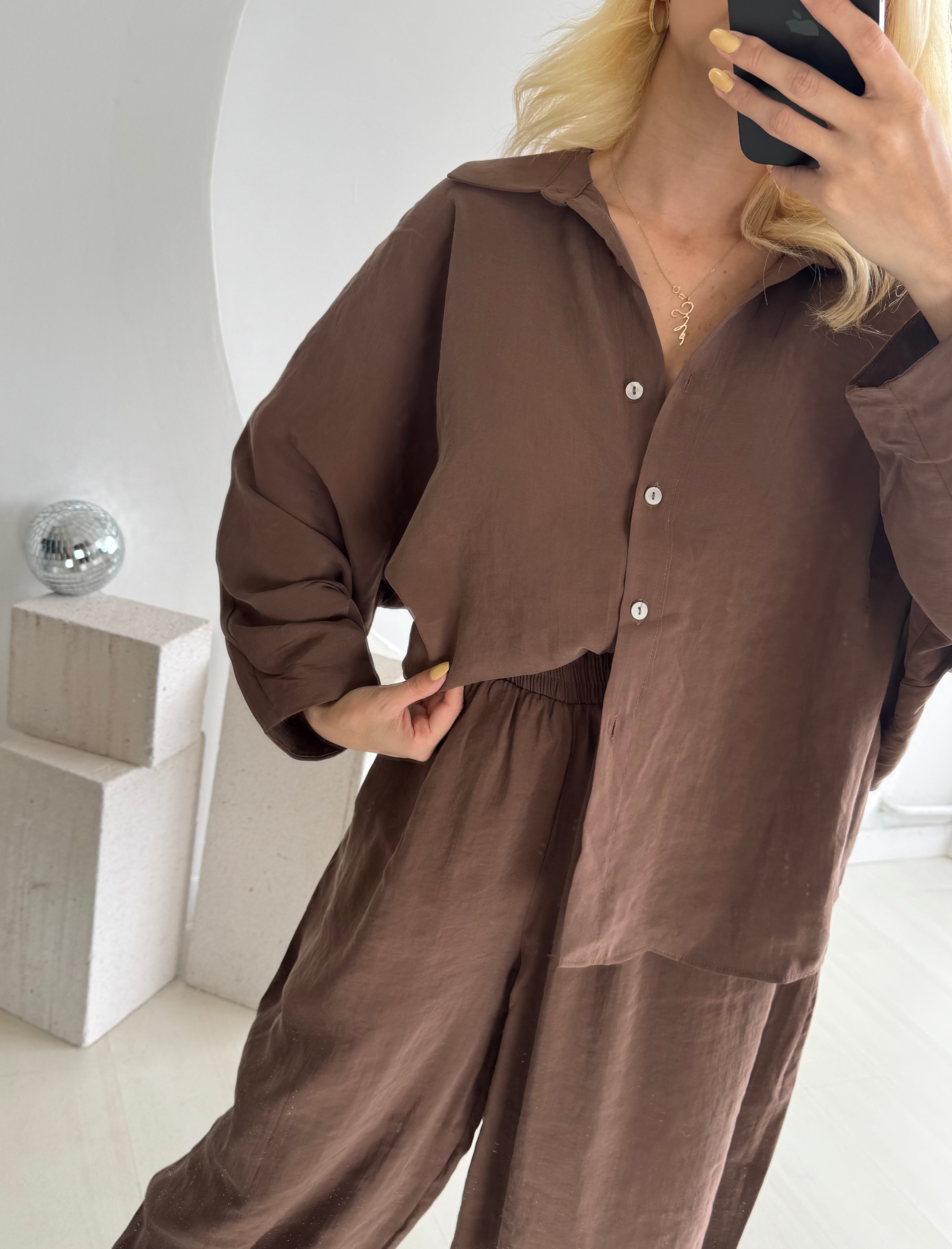 Kahverengi Gömlek Pantolon Tensel Takım