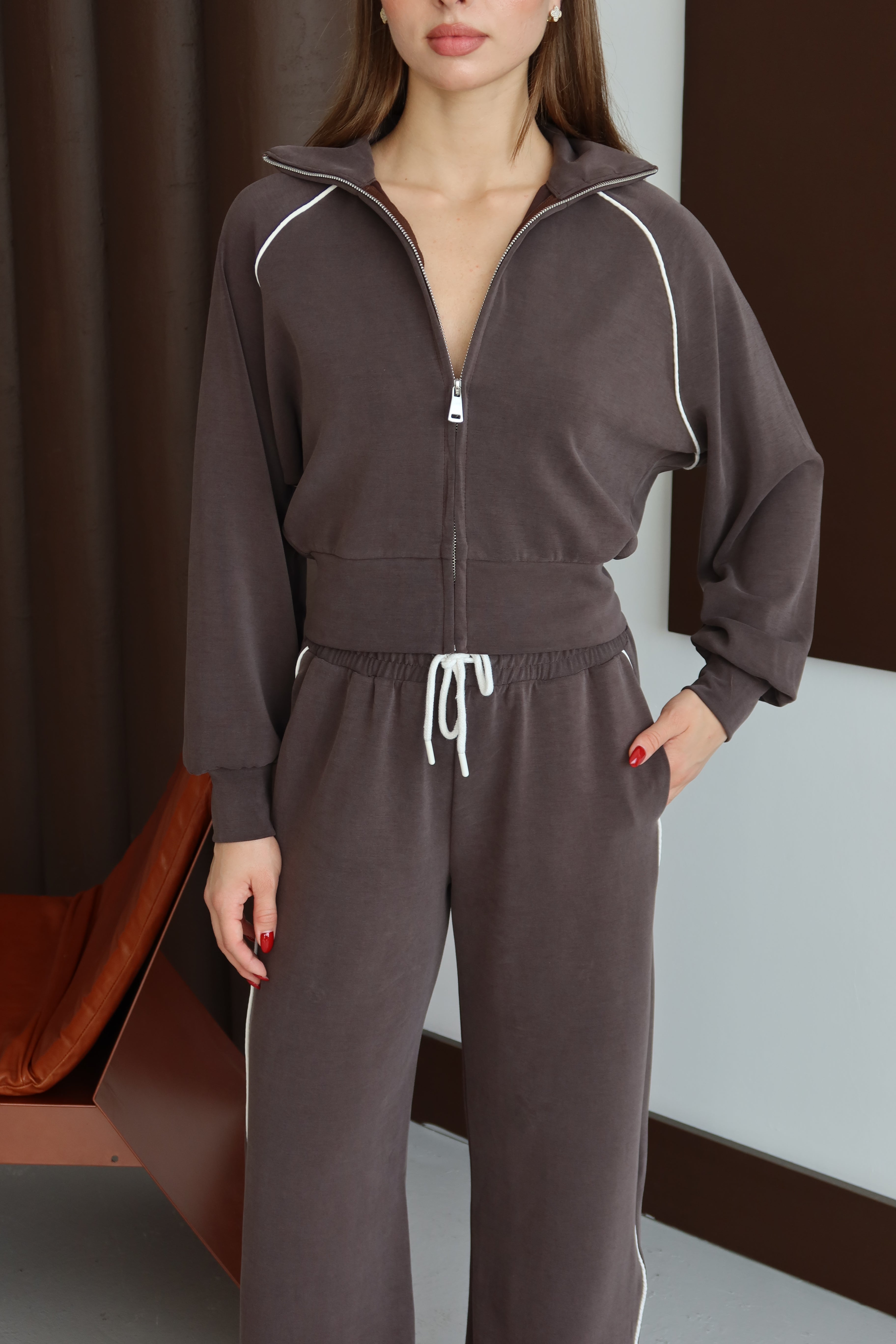 Kahverengi Biye Detaylı Beli Lastikli Eşofman Takım