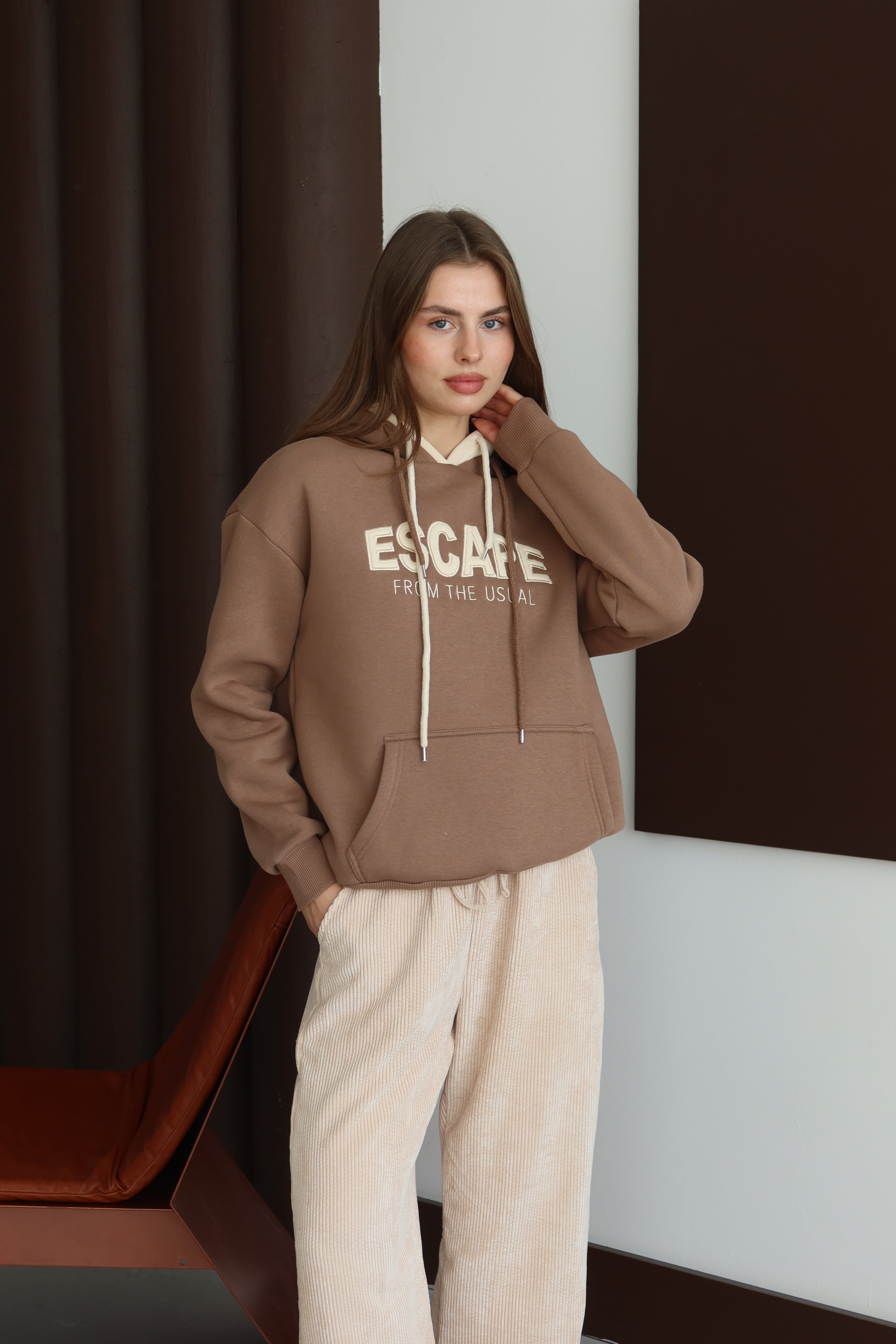Kahverengi Kapüşonlu Oversize Sweatshirt