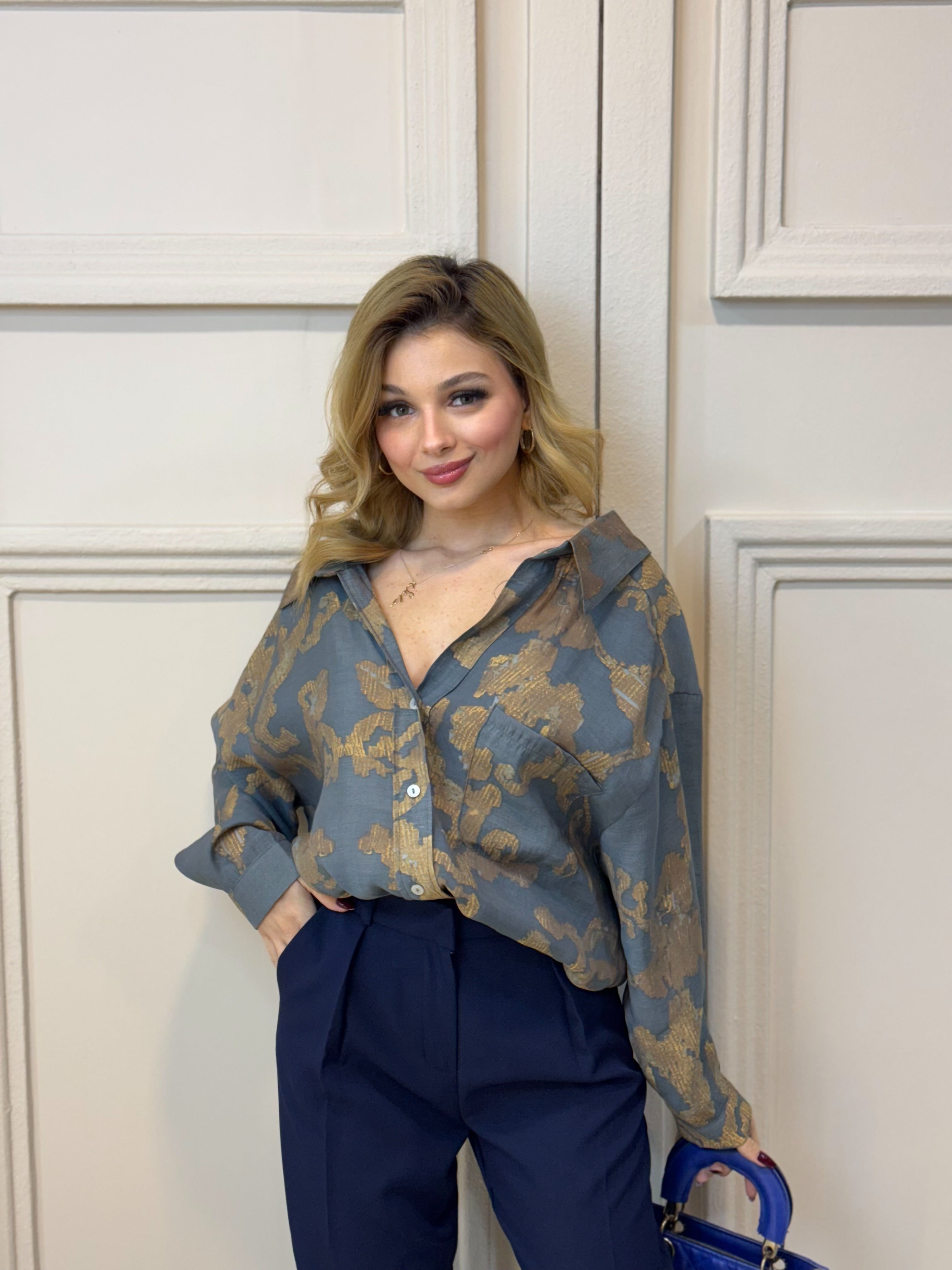 Düşük Omuzlu Desenli Gömlek