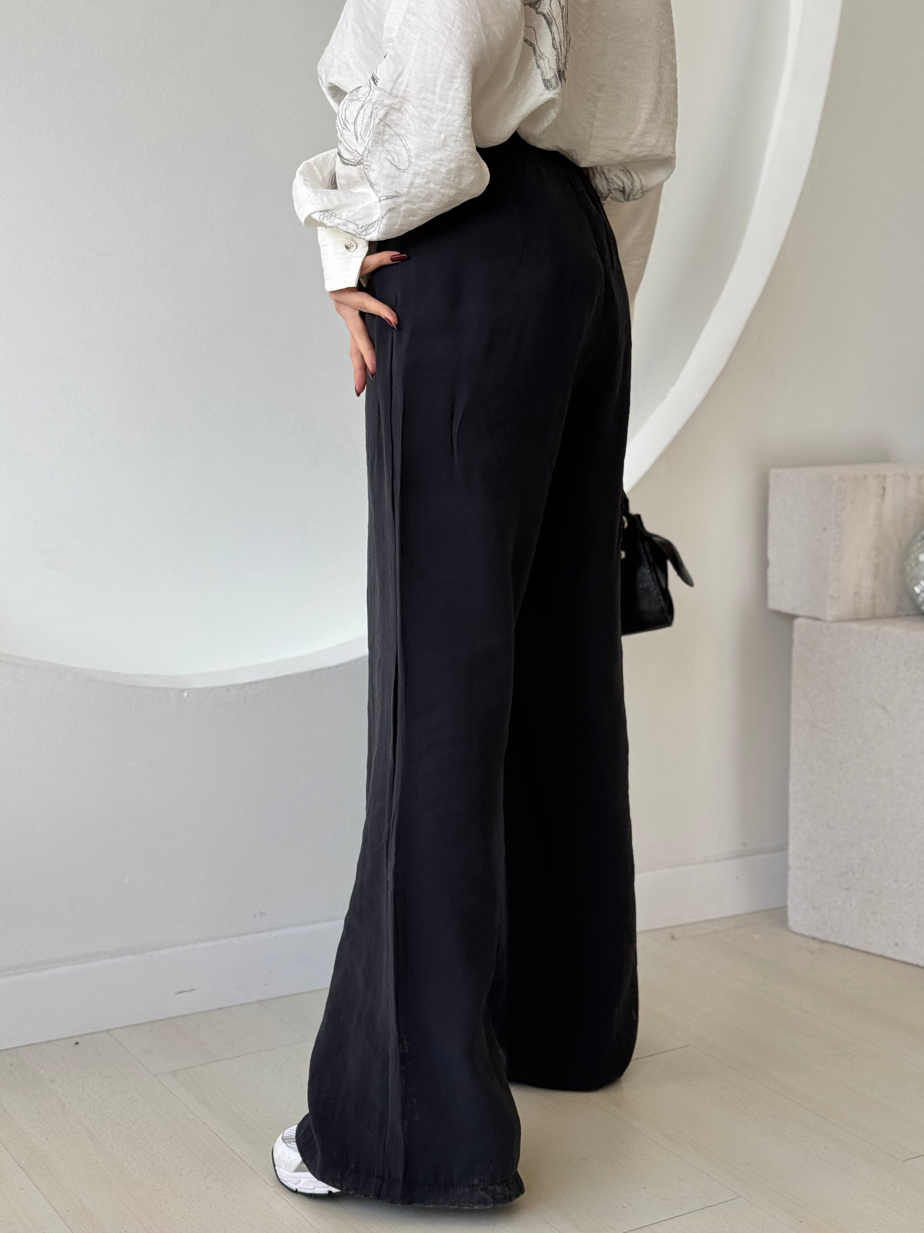 Siyah Beli Lastikli Bol Paça Pantolon