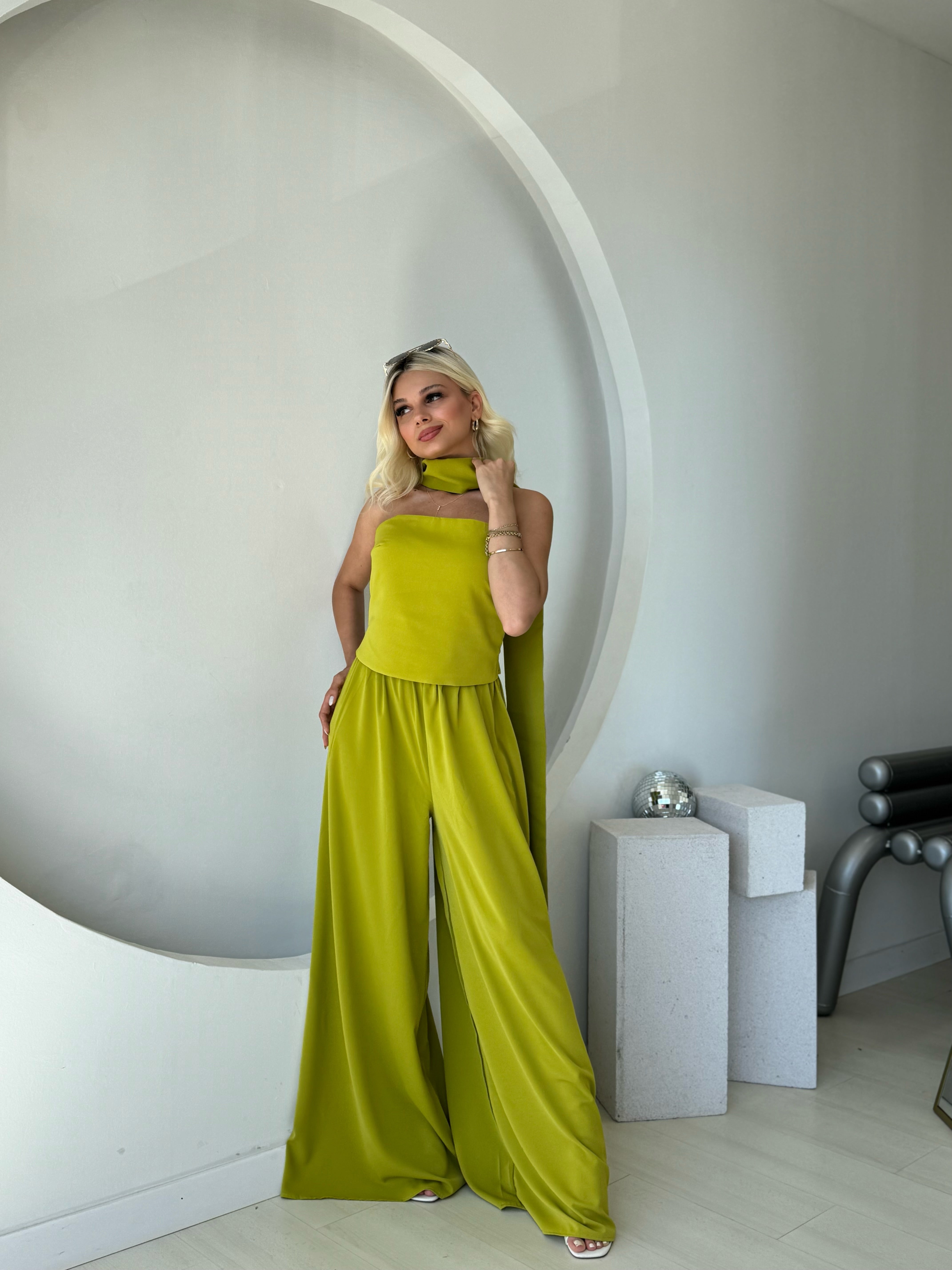 Straplez Bluz Geniş Paça Pantolon Takım