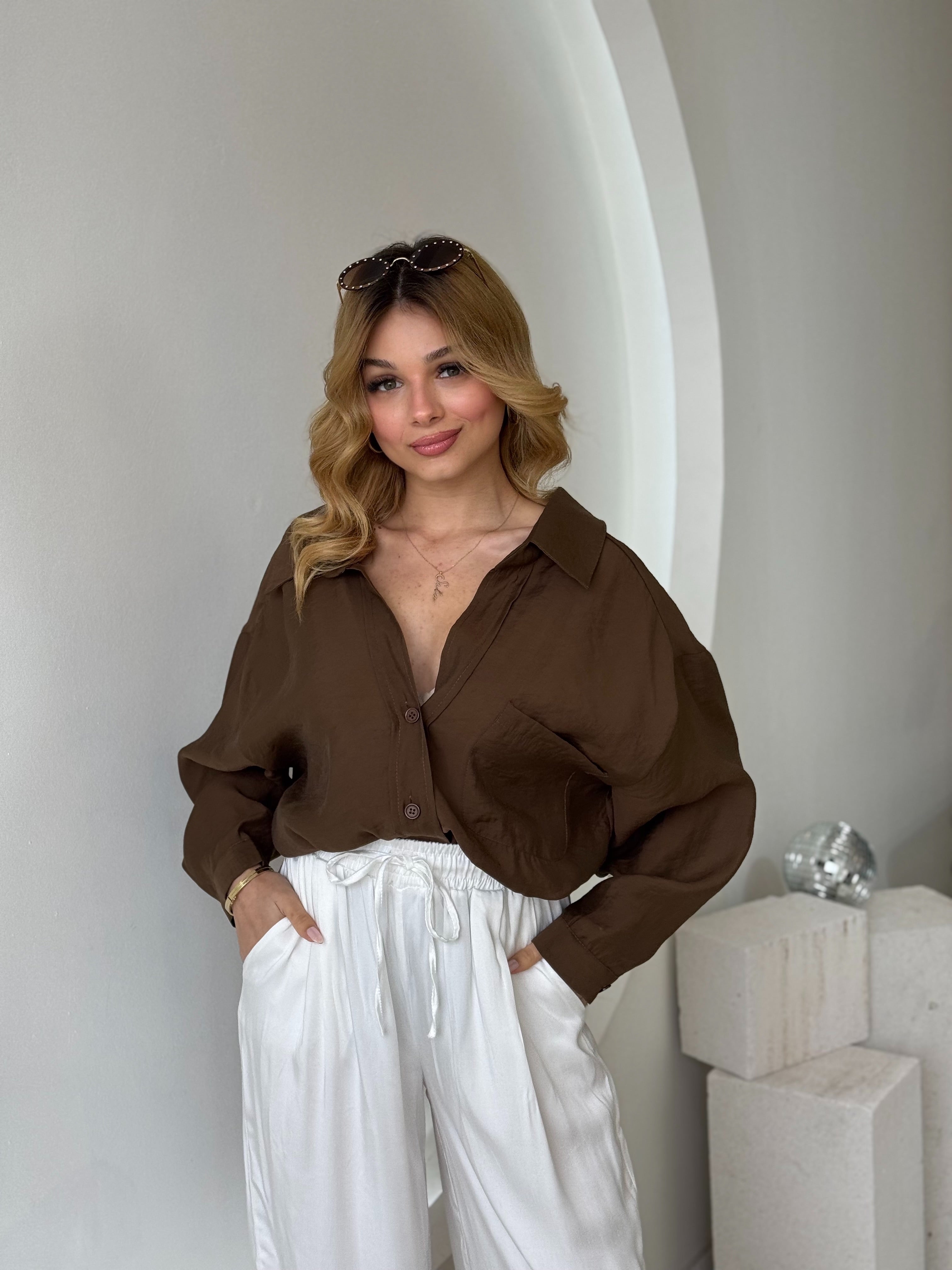 Kahverengi Tek Cepli Oversize Krinkıl Salaş Gömlek