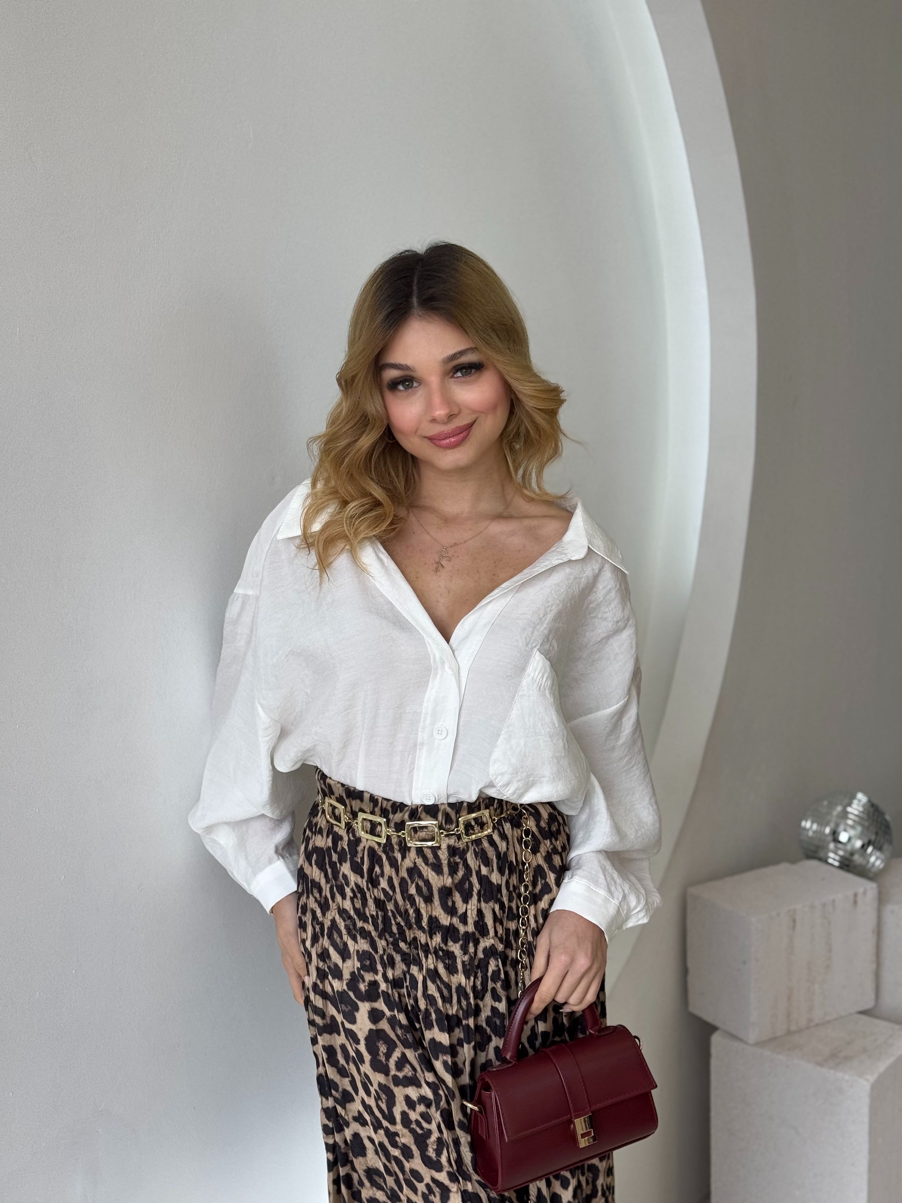 Beyaz Tek Cepli Oversize Krinkıl Salaş Gömlek