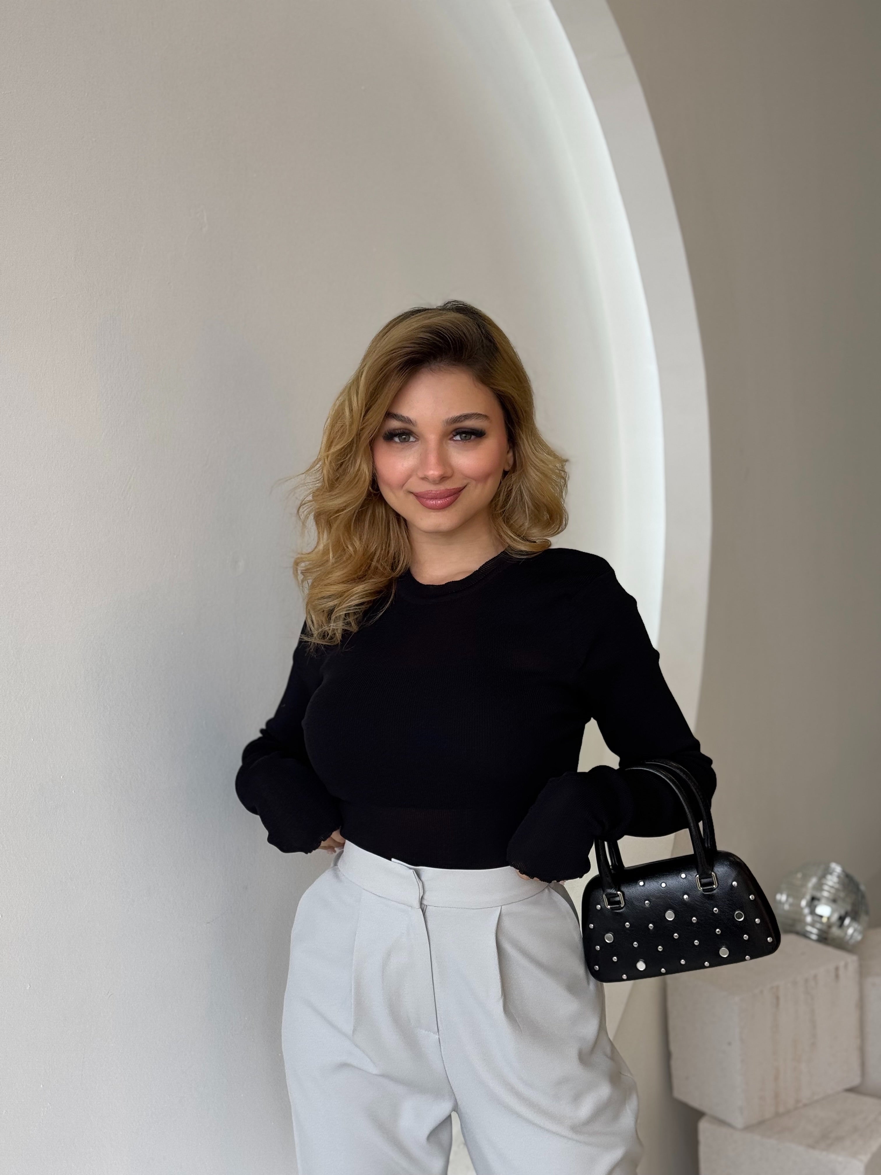 Bilekten Geçmeli Siyah Fitilli Basic Triko