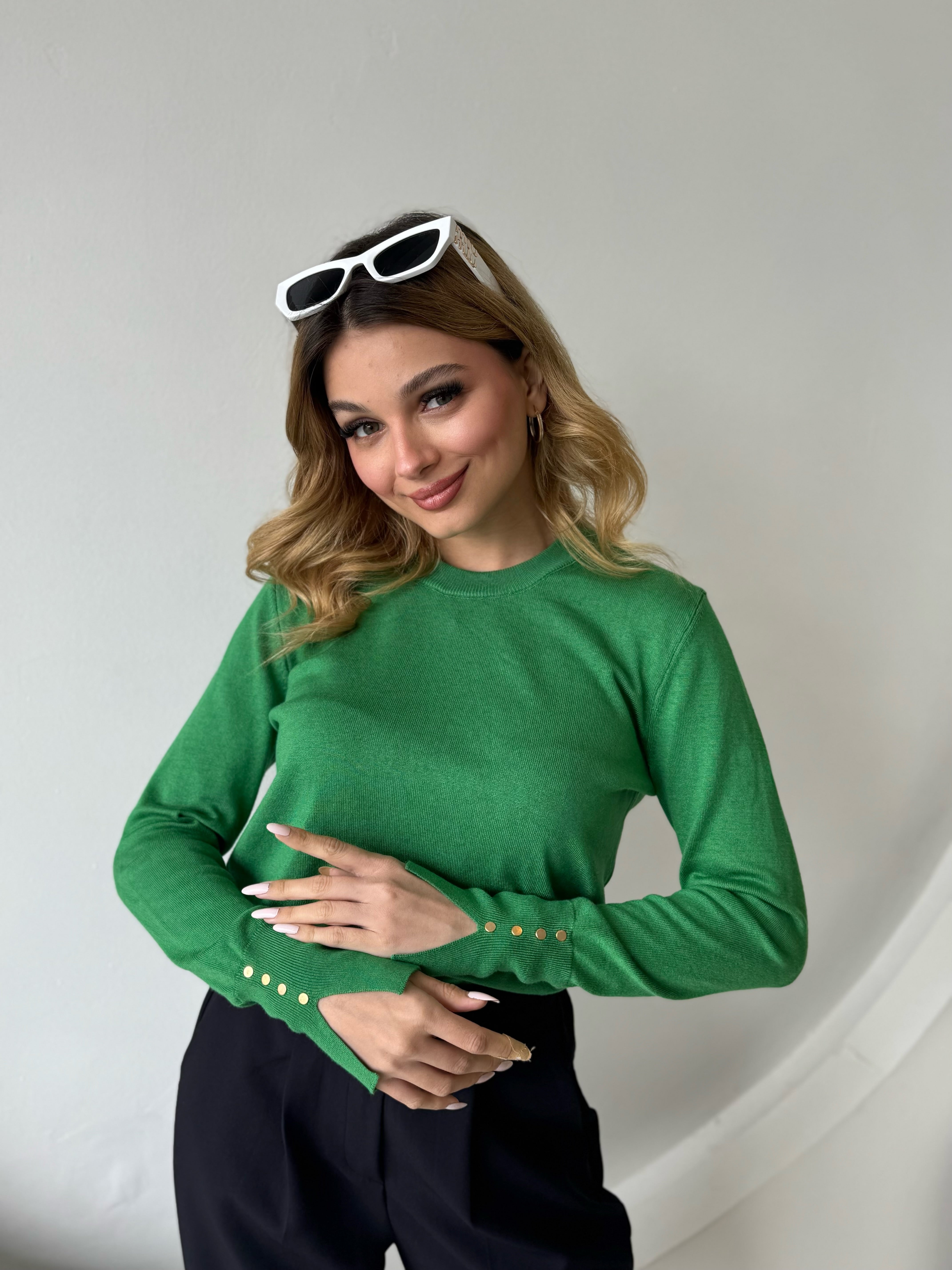 Bisiklet Yaka Manşetleri Çıtçıtlı Triko Kazak