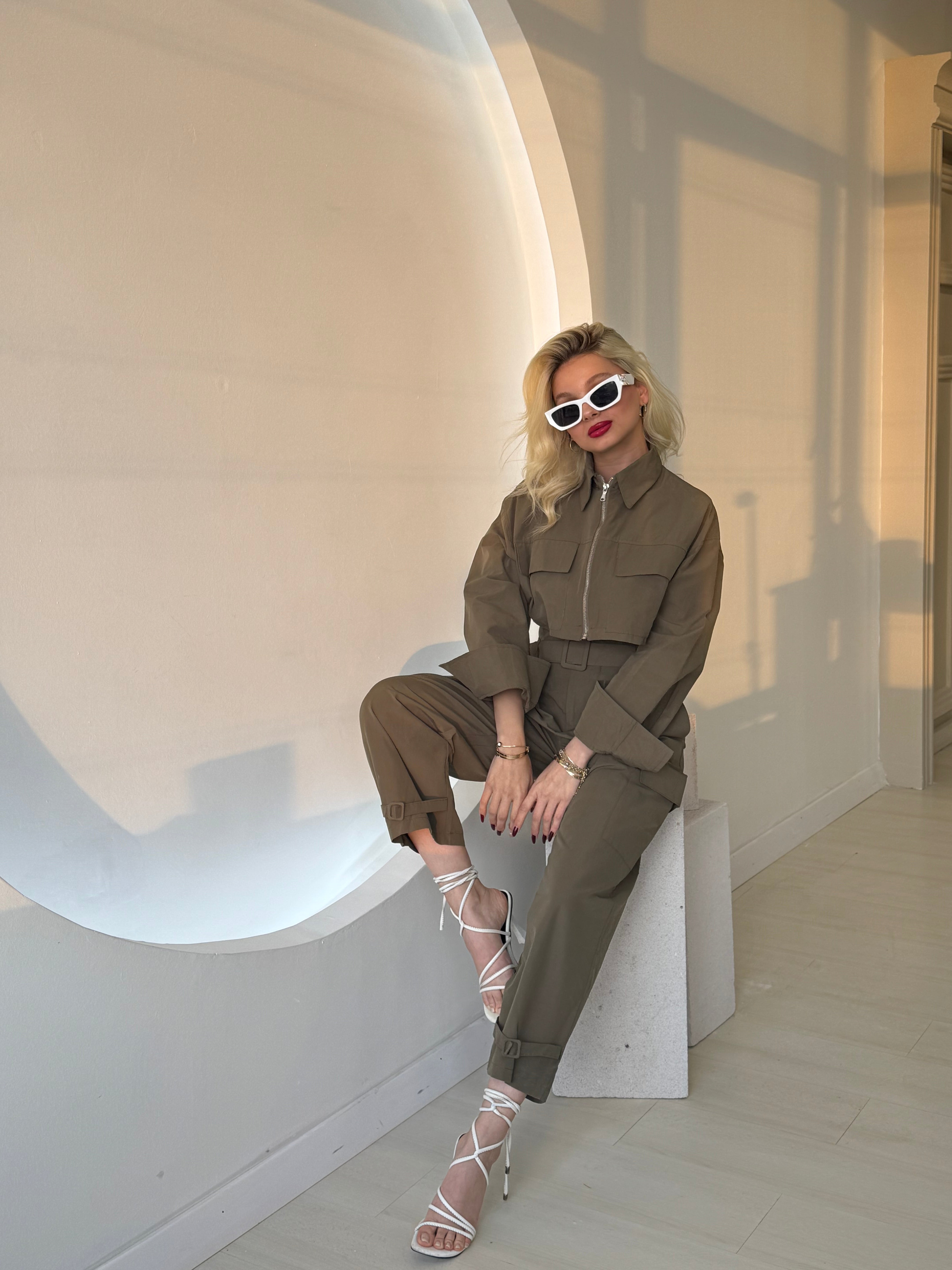 Haki Kemer Ve Paça Detaylı Takım