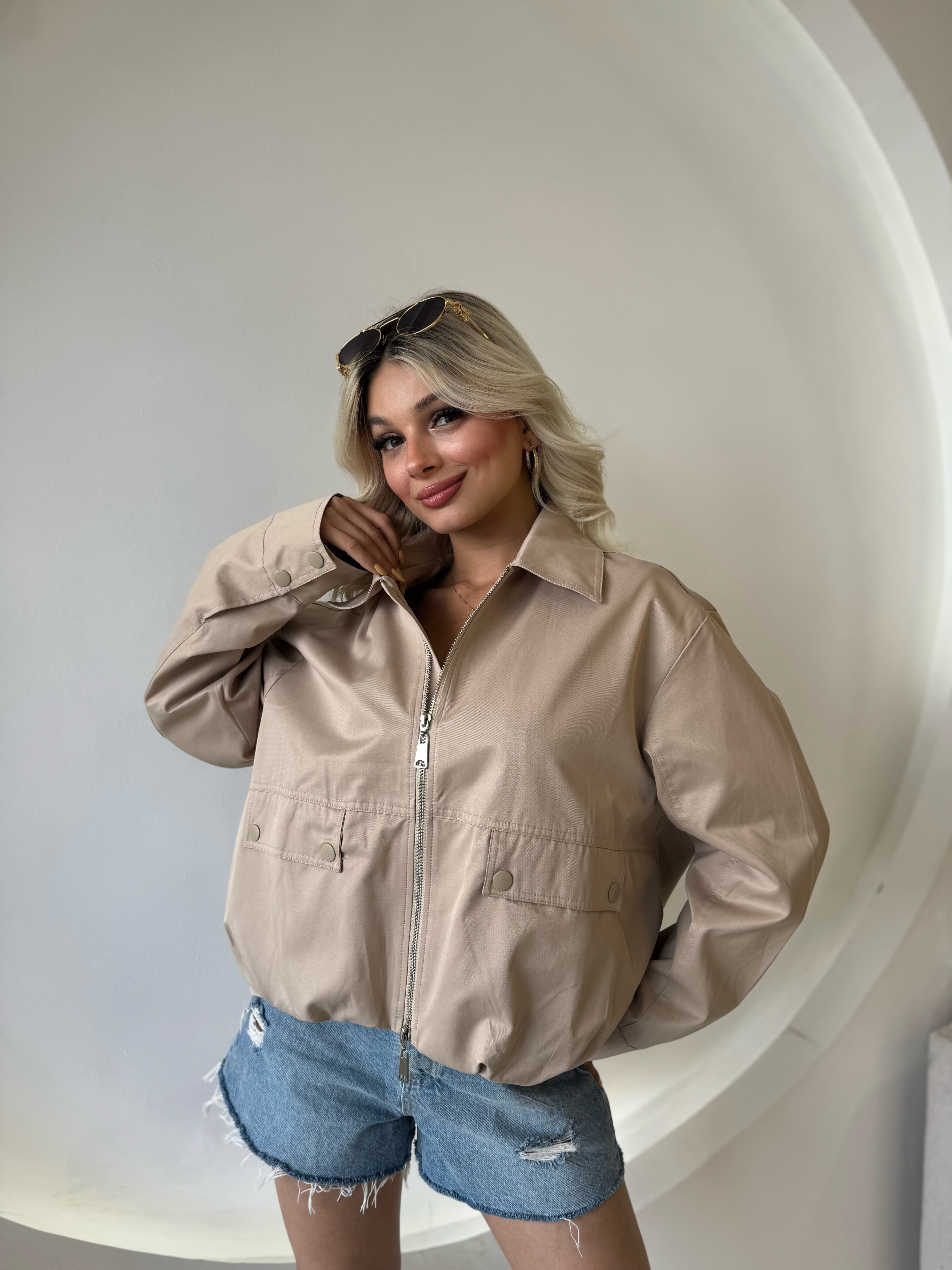Bej Şerit Detaylı Bomber Ceket