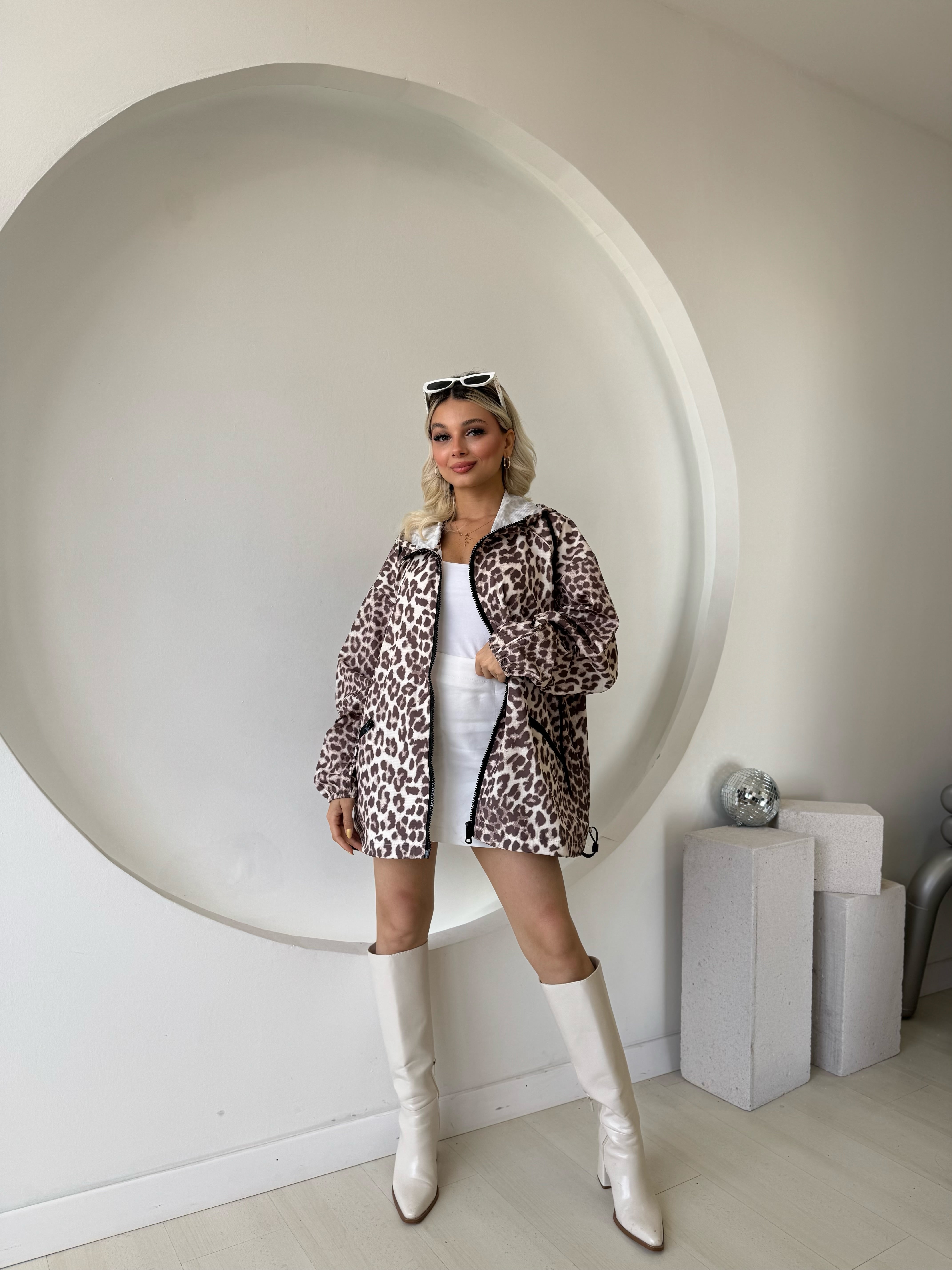 Leopar Kapüşonlu Yağmurluk