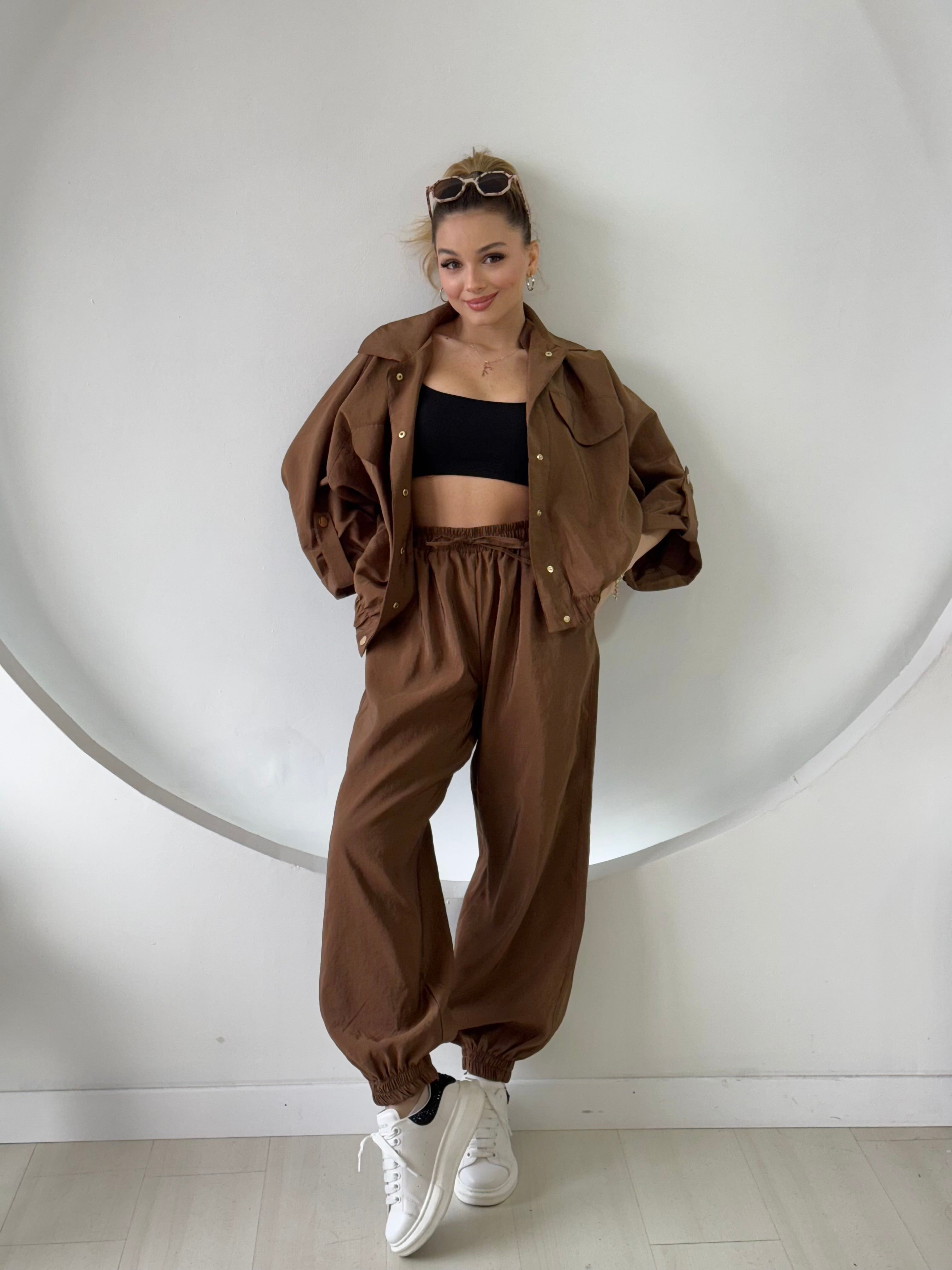 Gold Düğme Detaylı Ceket Joger Pantolon Takım