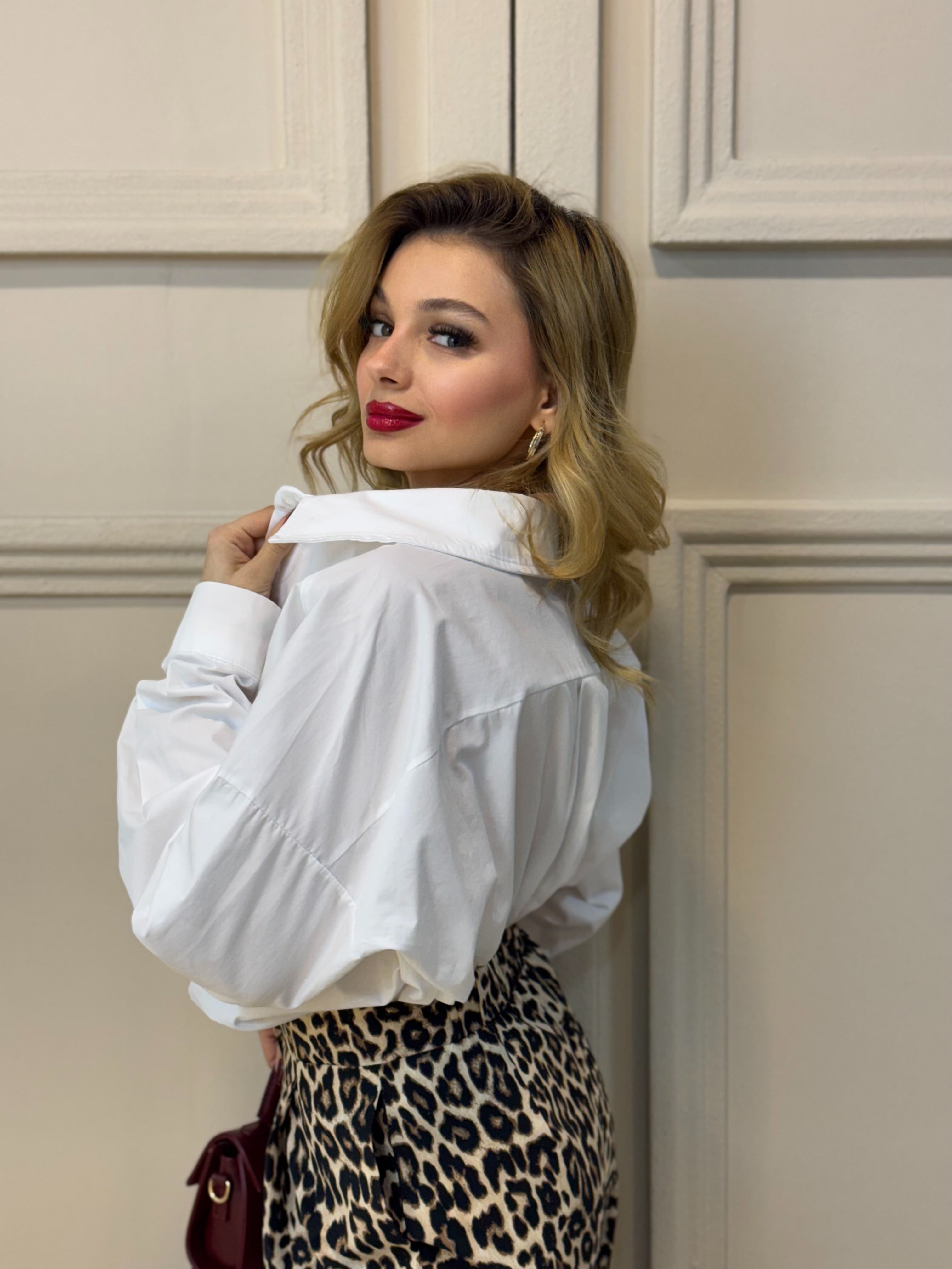 Beyaz Poplin Düğmeli Gömlek