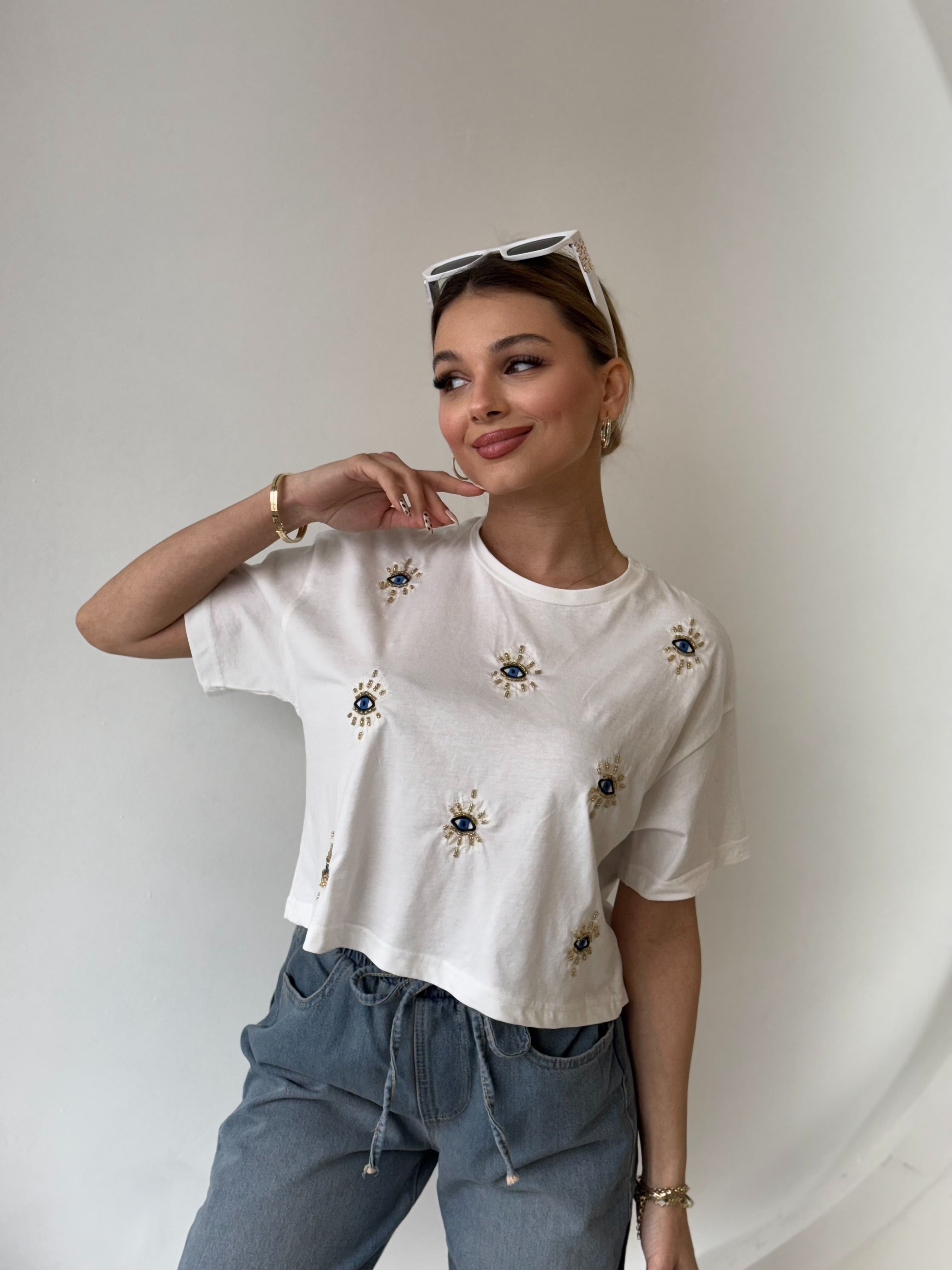 Nazar Boncuklu Kısa Beyaz Tişört