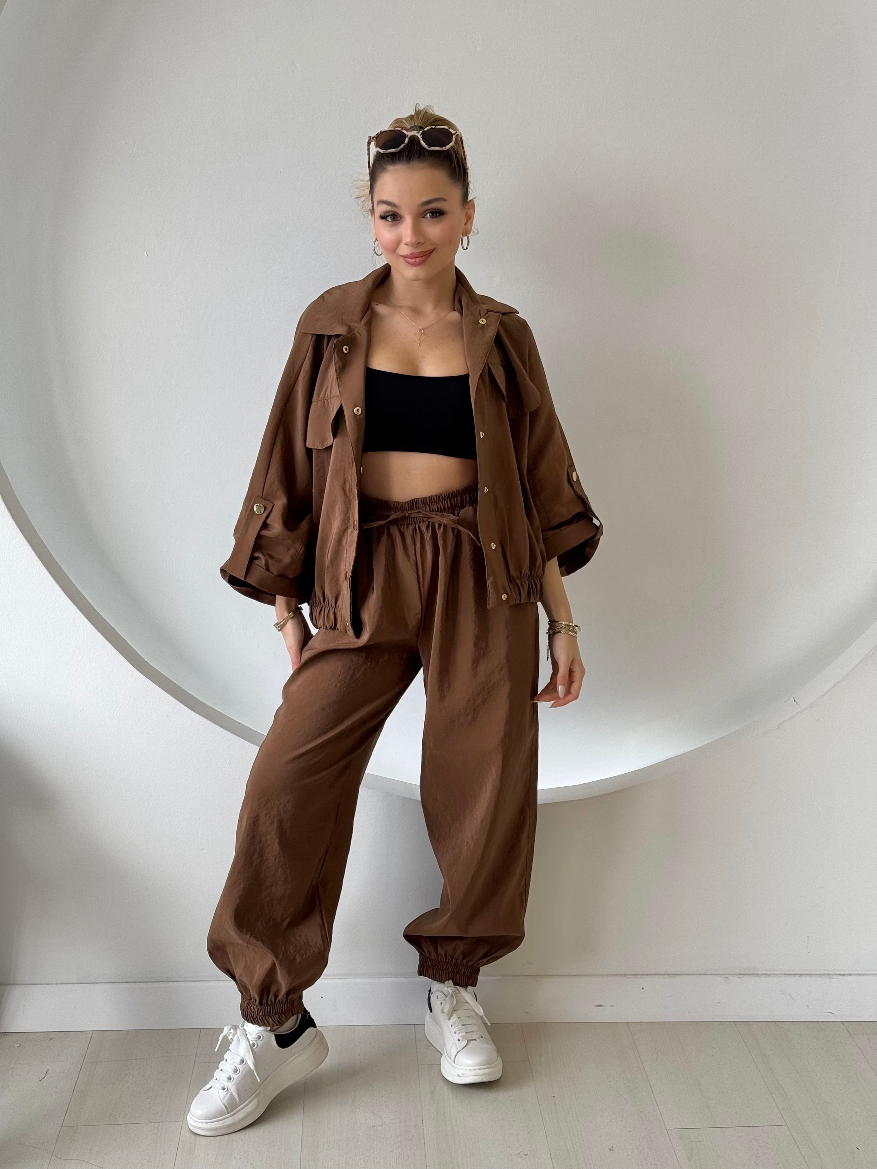 Gold Düğme Detaylı Ceket Joger Pantolon Takım