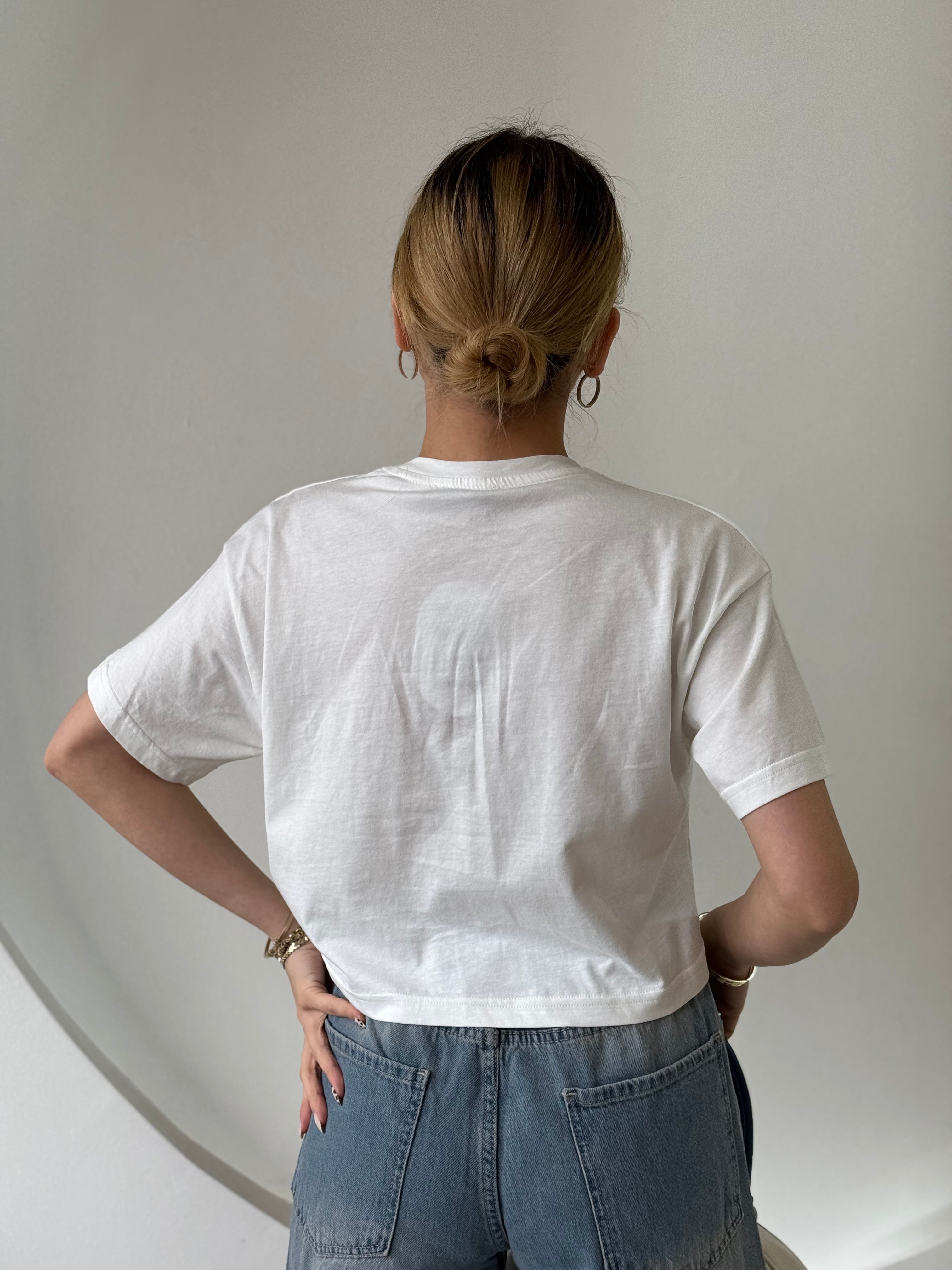 Nazar Boncuklu Kısa Beyaz Tişört