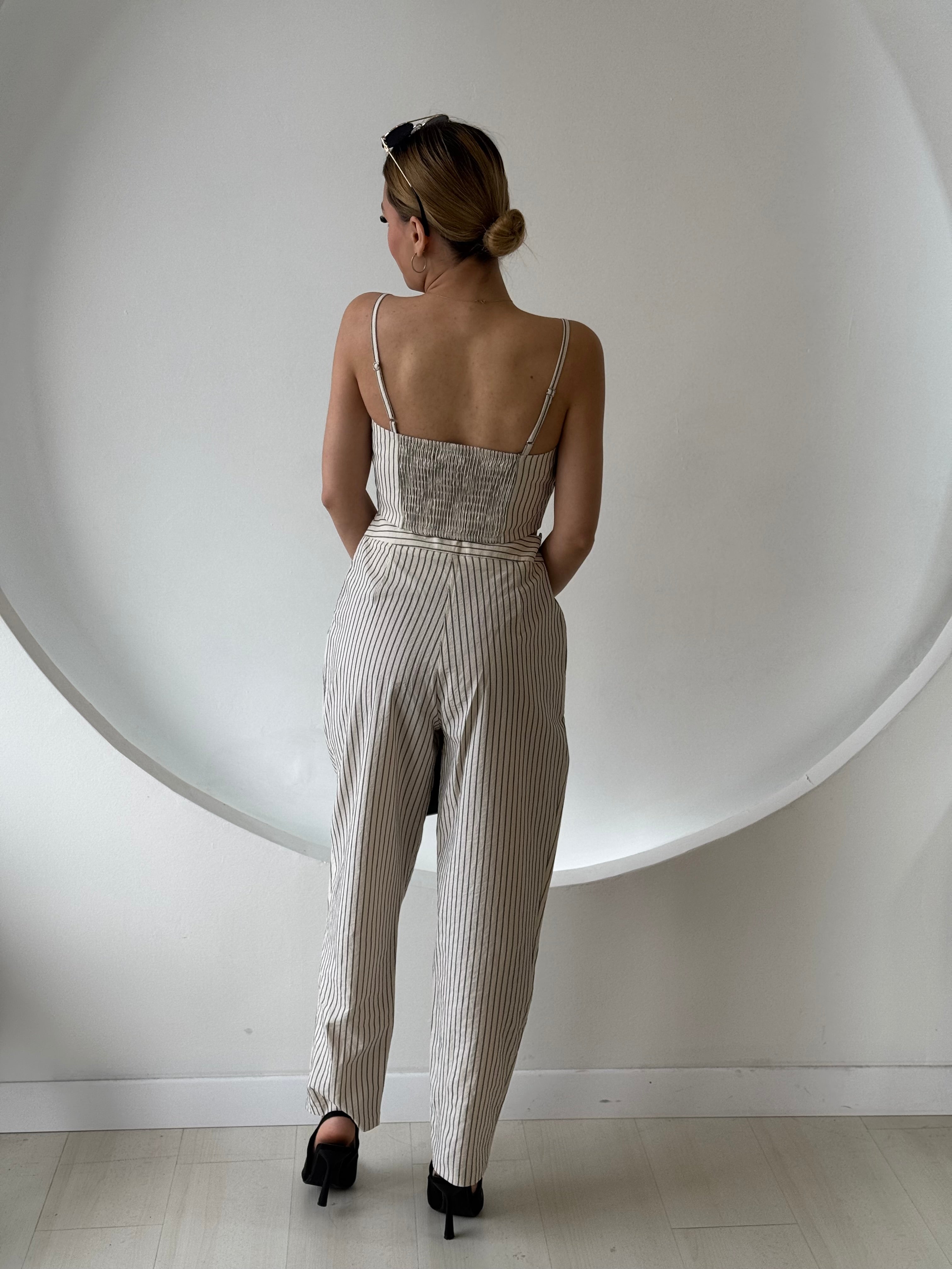 Çizgili Yelekli Takım