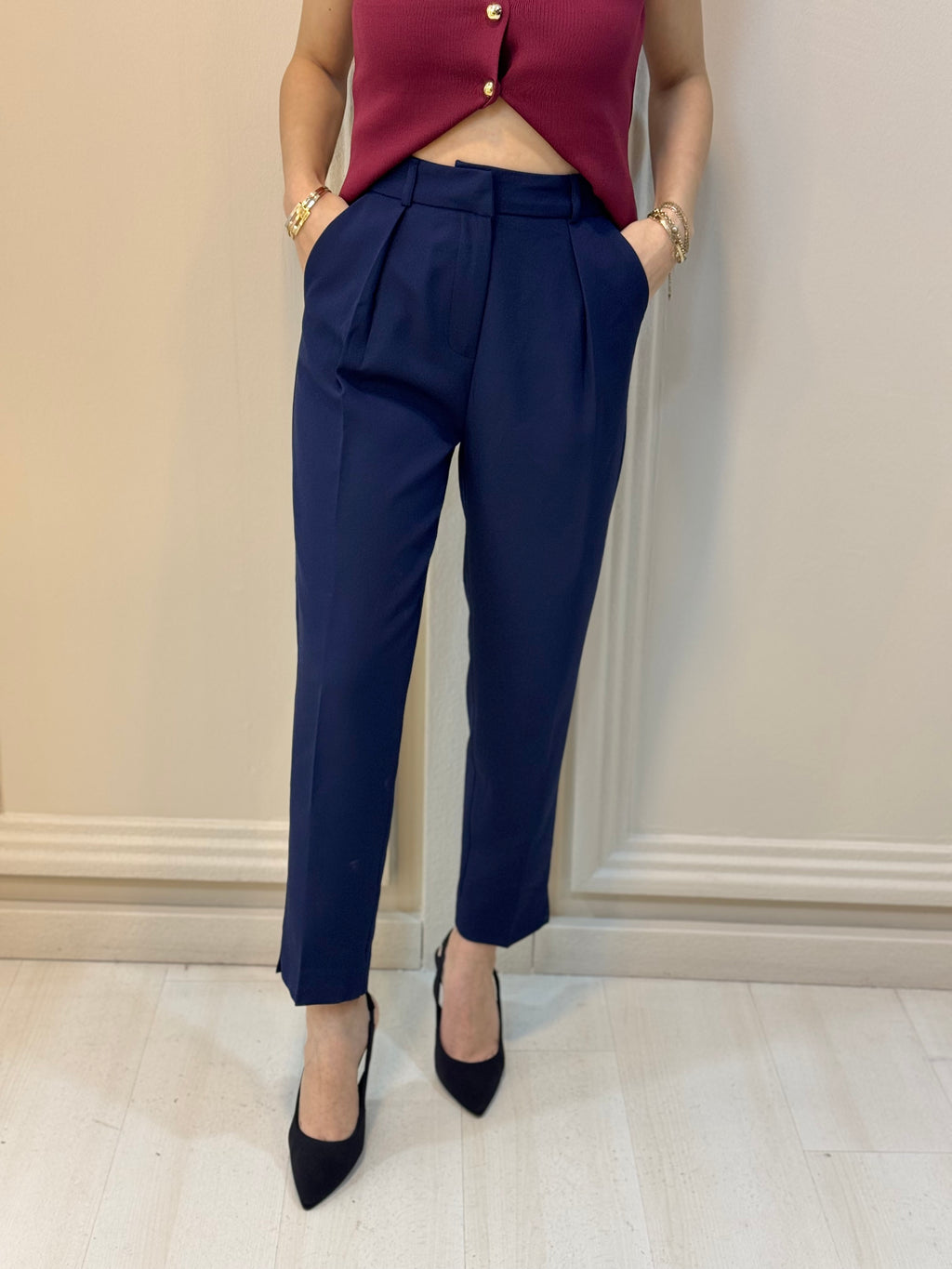 Lacivert Paça Ve Bel Detaylı Pantolon