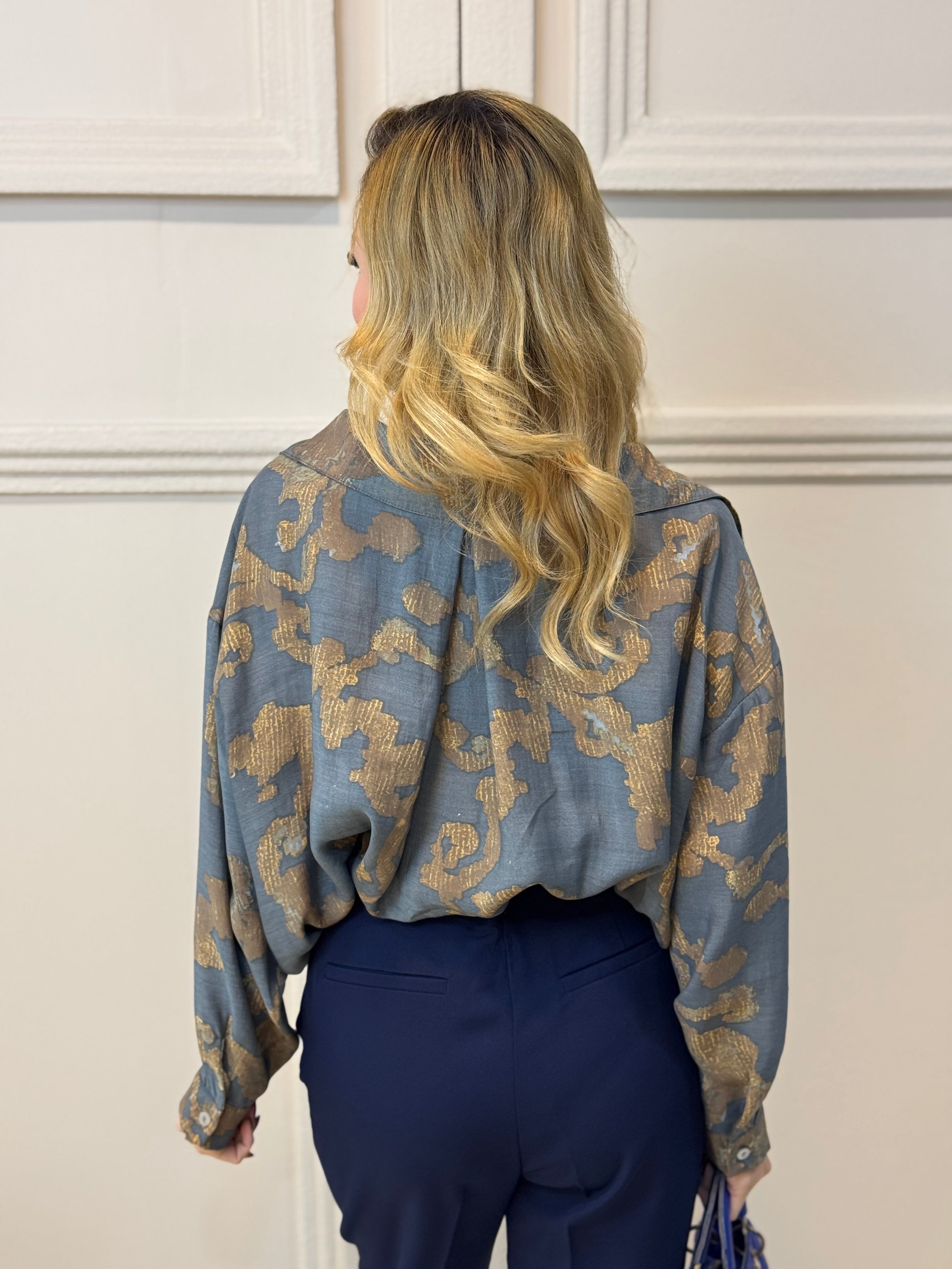 Düşük Omuzlu Desenli Gömlek