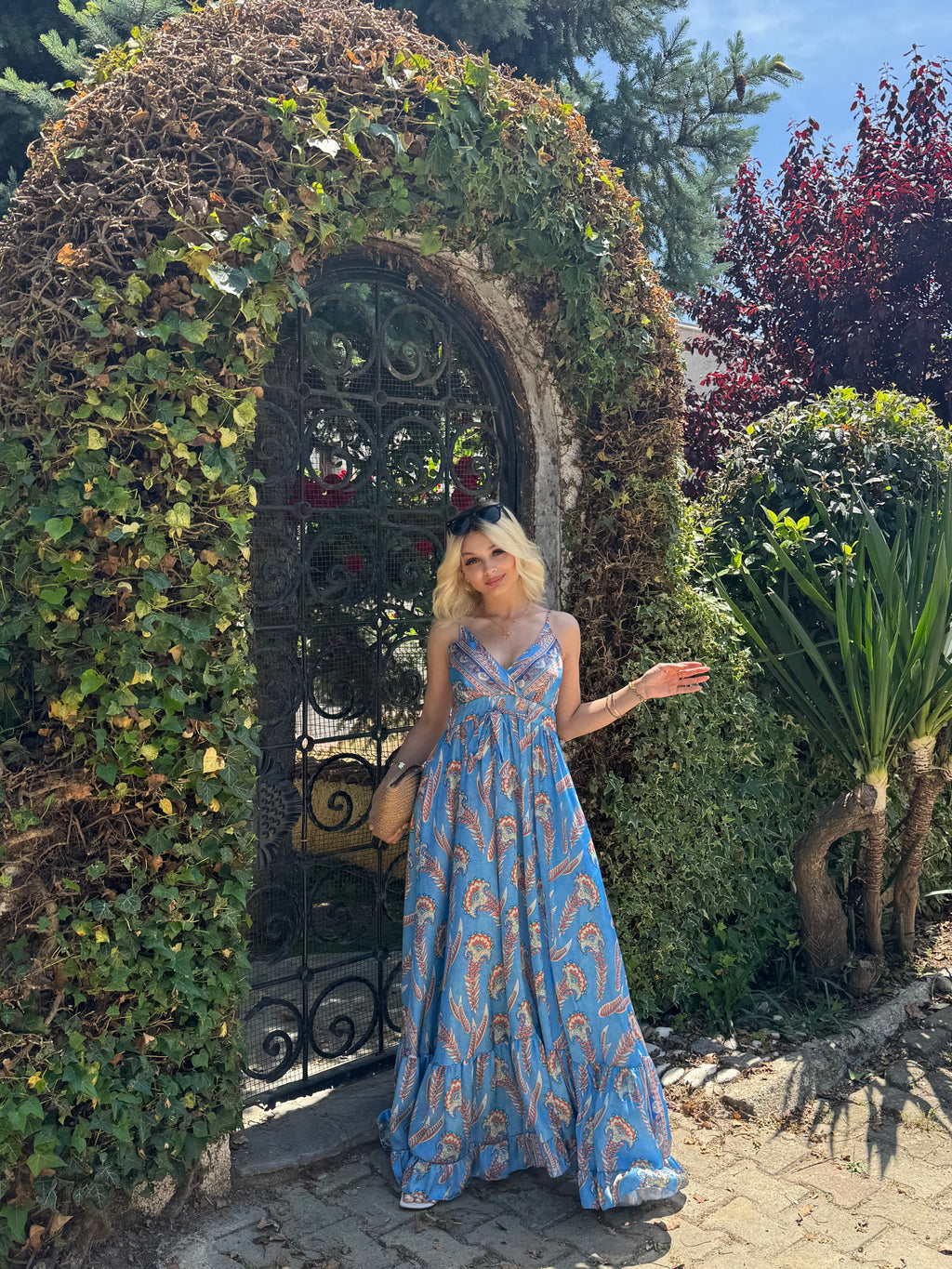 Mavi Askılı Eteği Volanlı İpek Saten Elbise