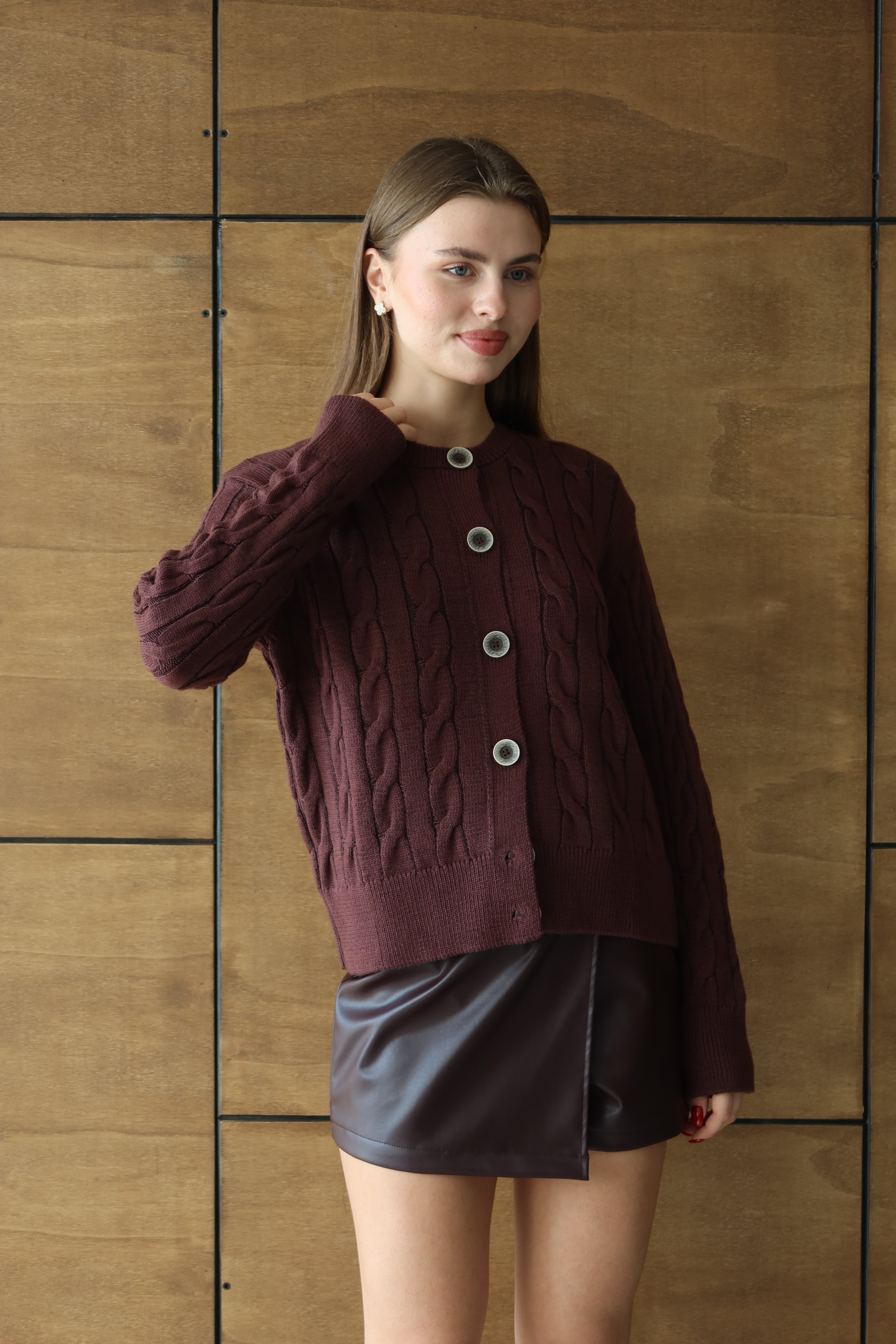 Mürdüm Örgü Desen Düğmeli Hırka