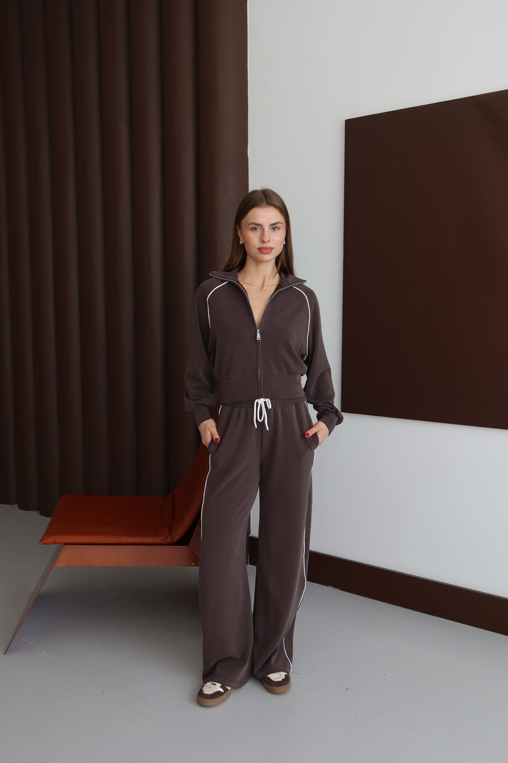 Kahverengi Biye Detaylı Beli Lastikli Eşofman Takım