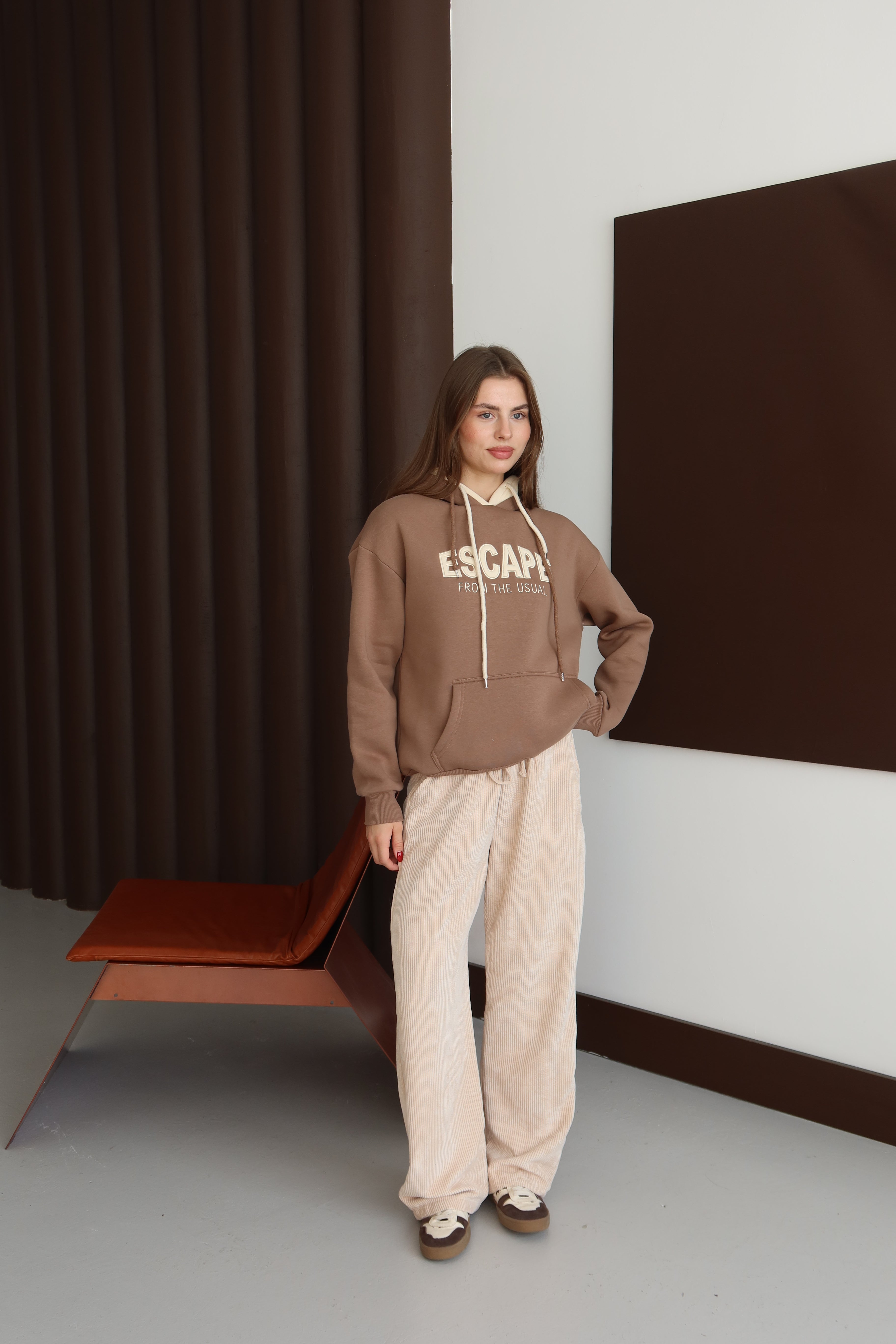 Kahverengi Kapüşonlu Oversize Sweatshirt