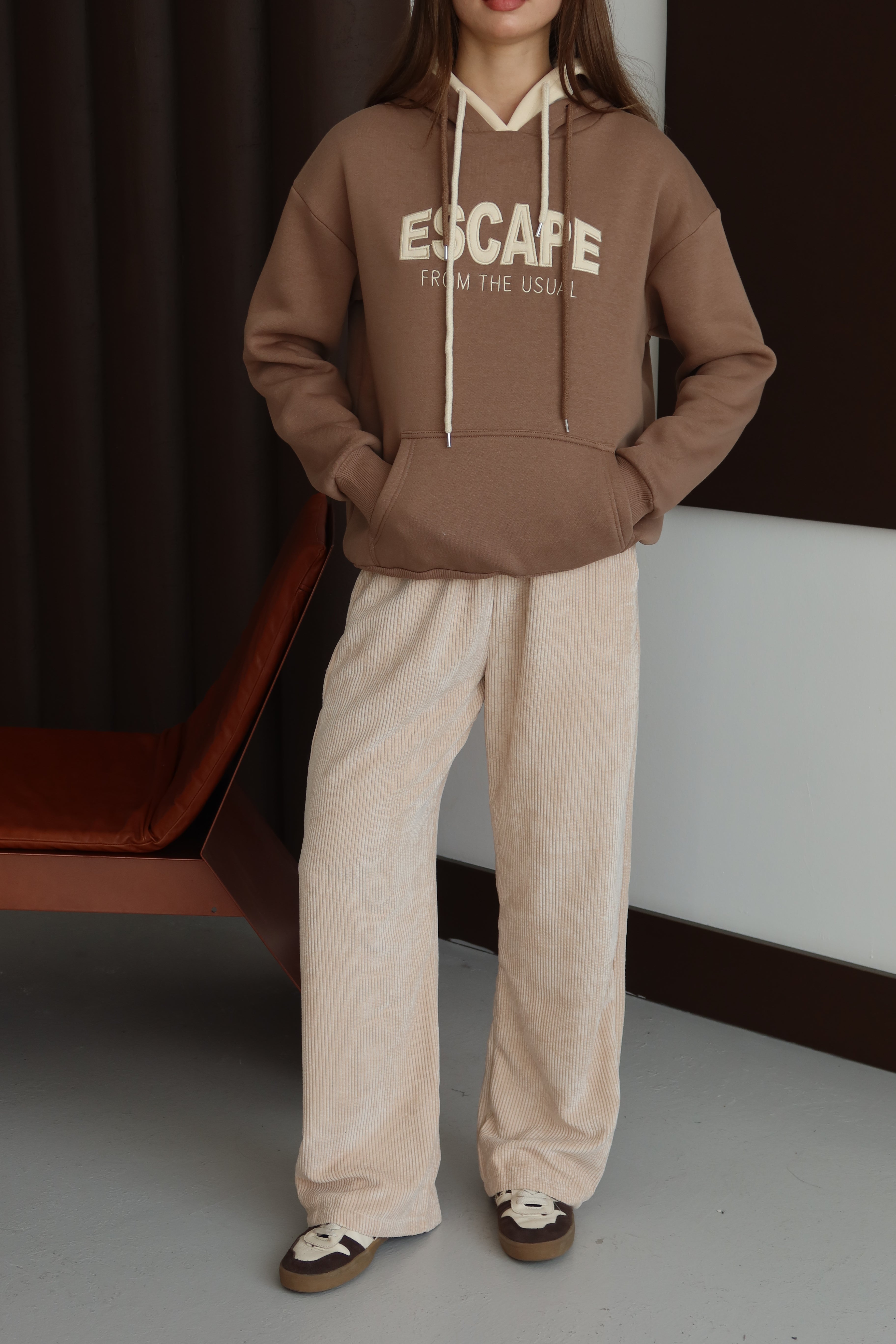 Kahverengi Kapüşonlu Oversize Sweatshirt