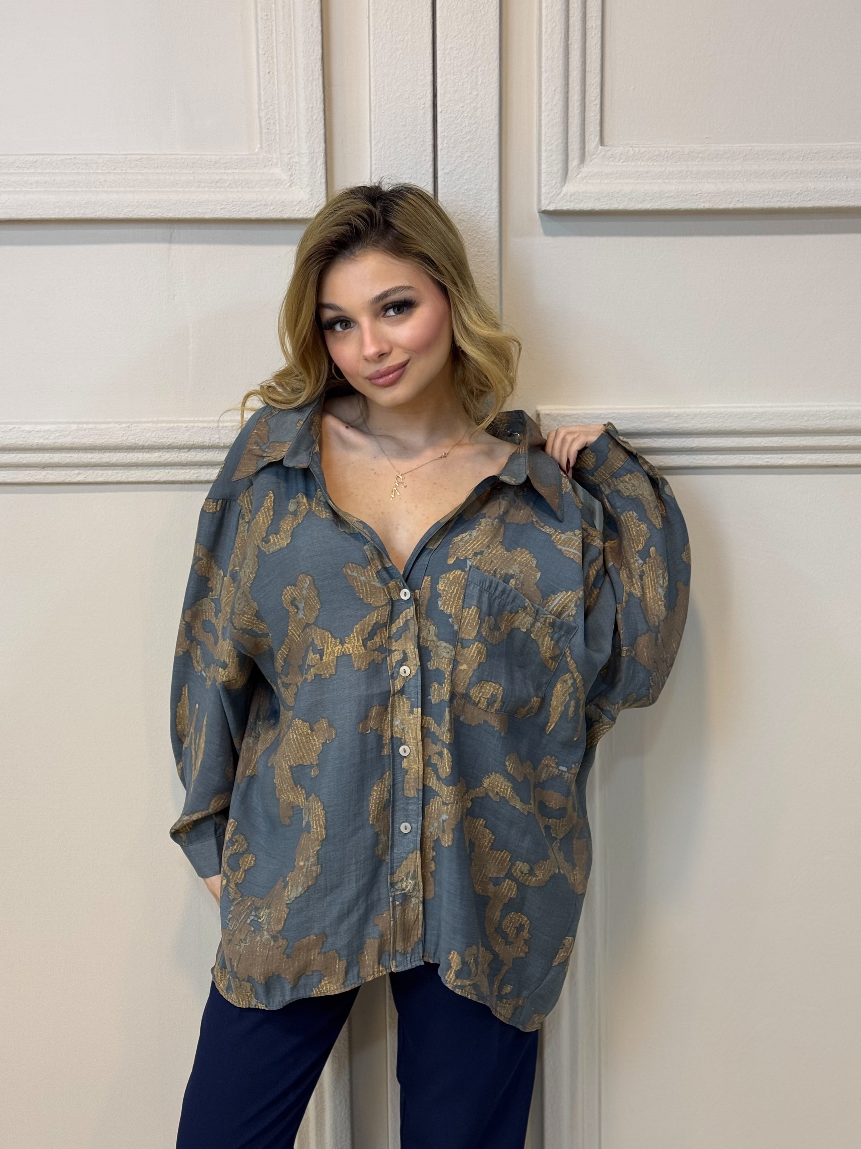 Düşük Omuzlu Desenli Gömlek