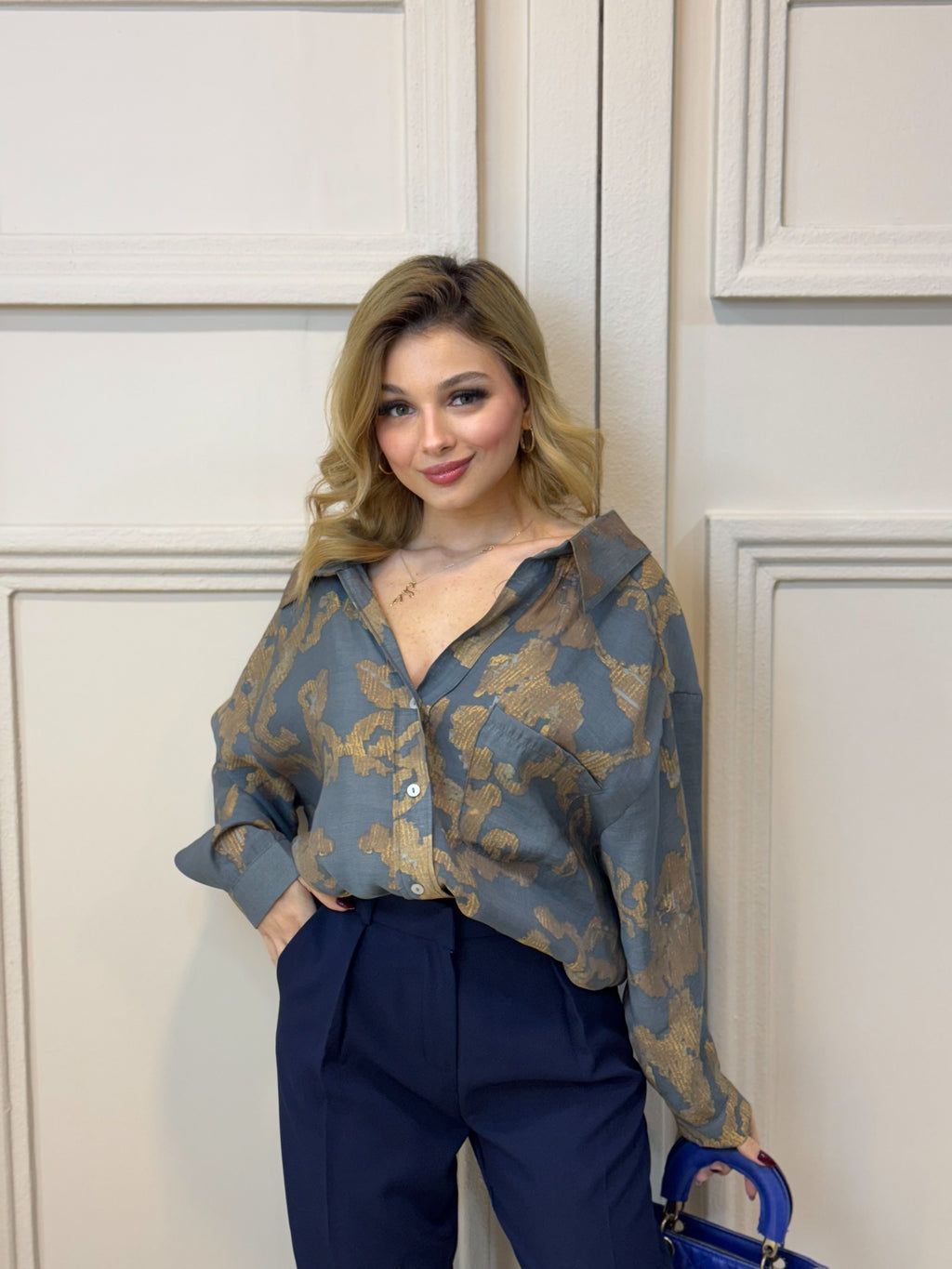 Düşük Omuzlu Desenli Gömlek