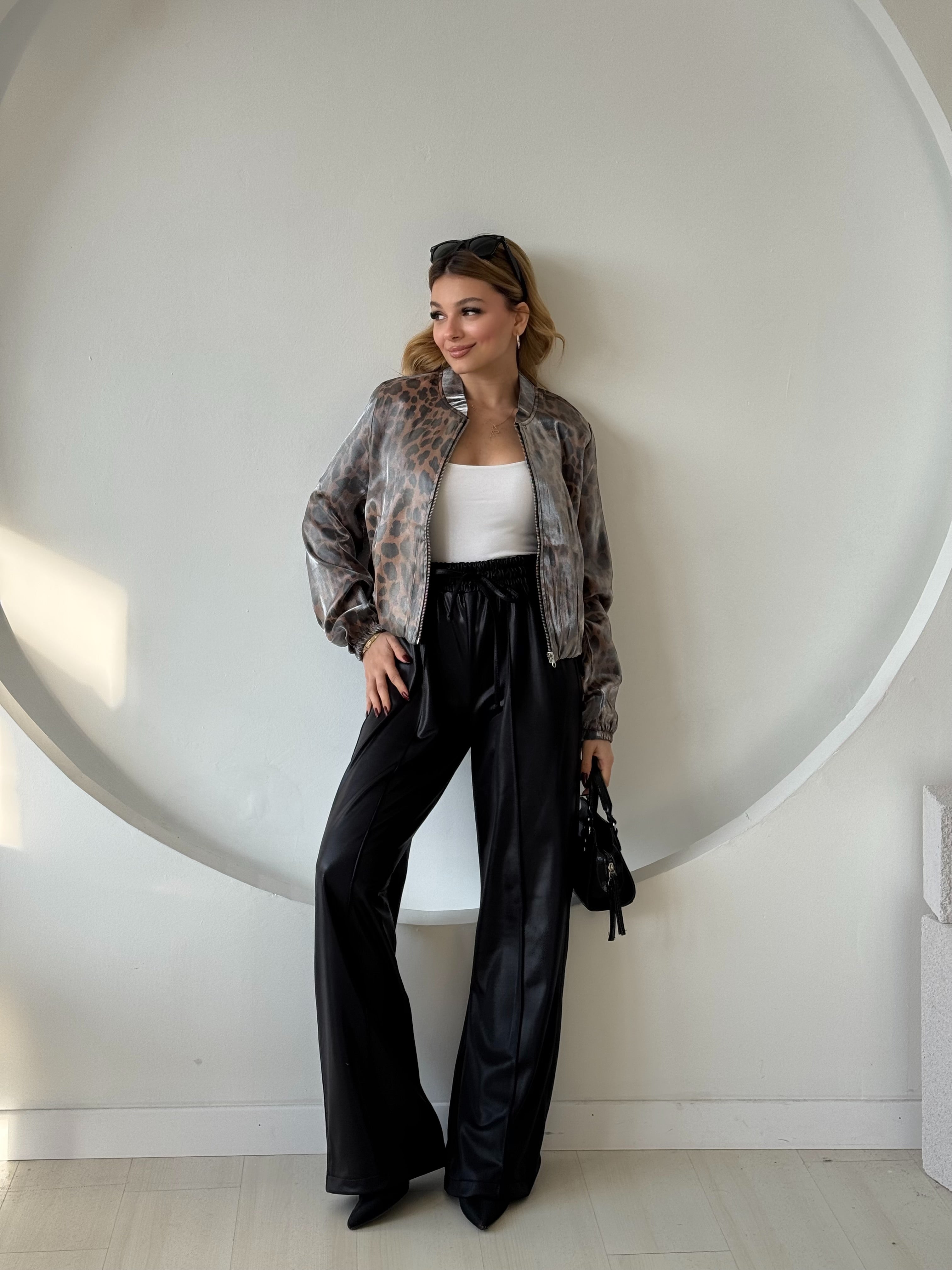 Siyah Beli Lastikli Örme Deri Pantolon