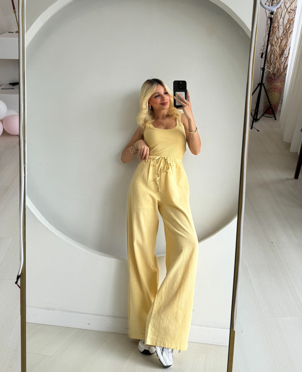 Beli Bağcıklı Keten Pantolon