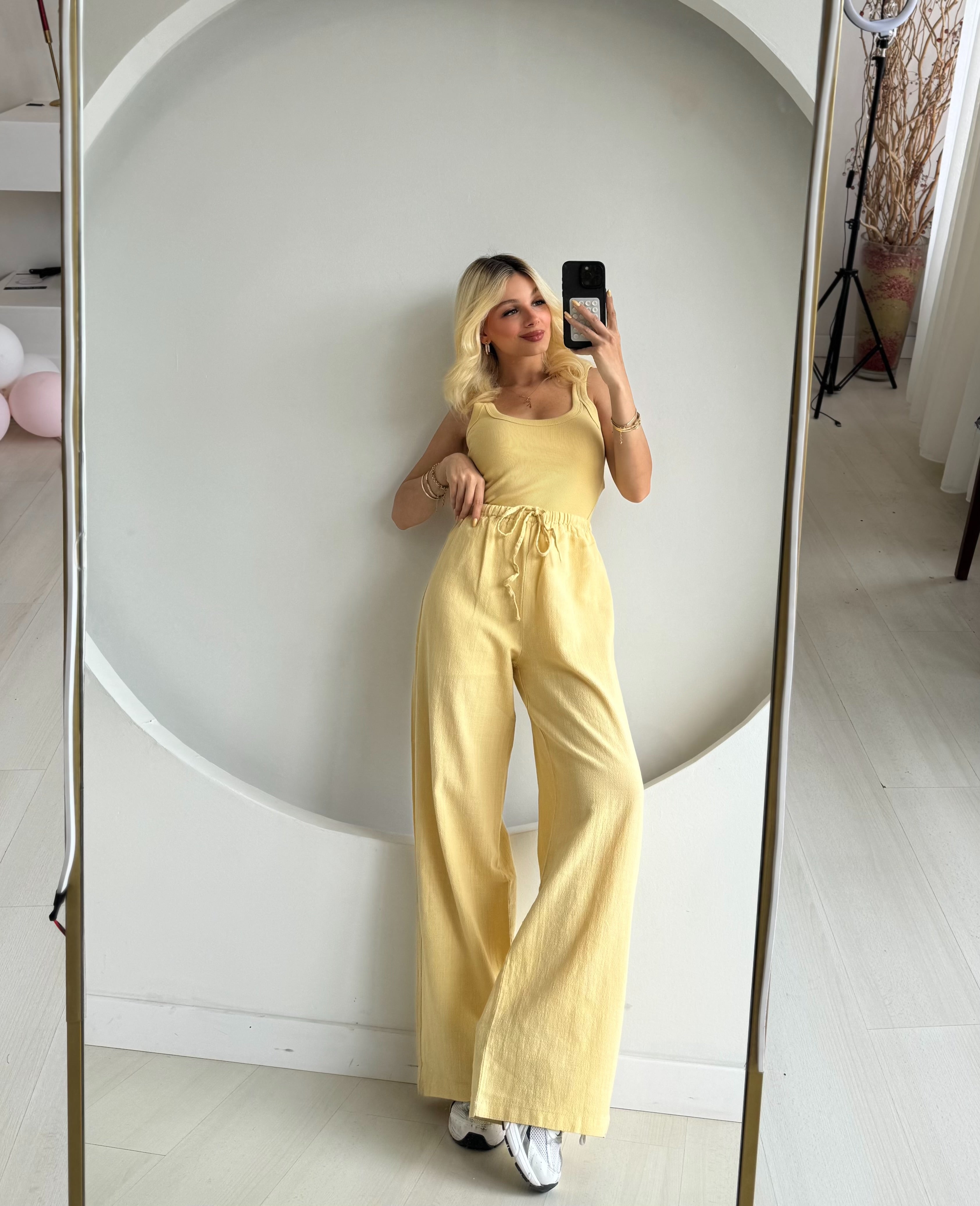 Beli Bağcıklı Keten Pantolon