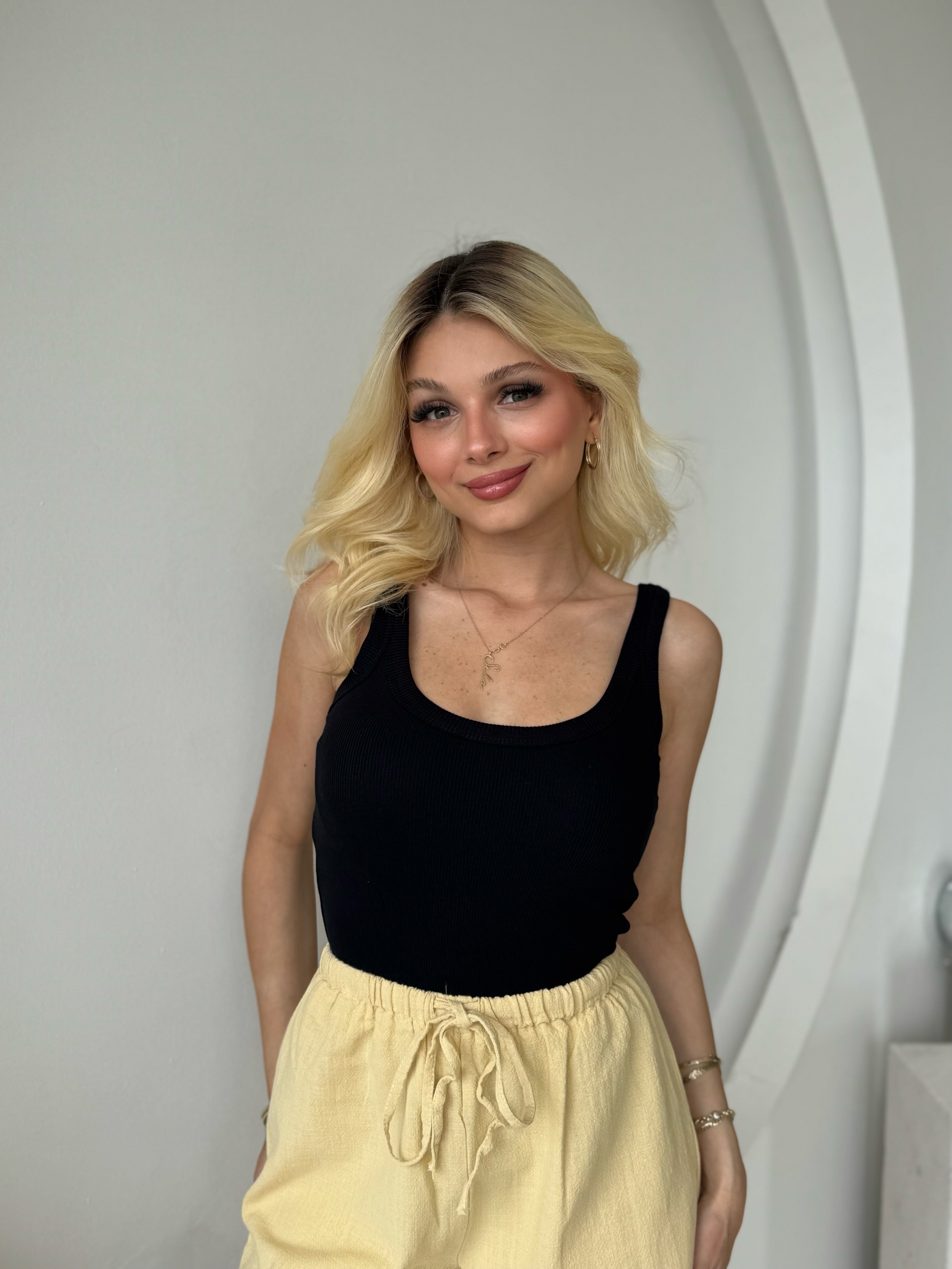 Siyah U Yaka Fitilli Atlet