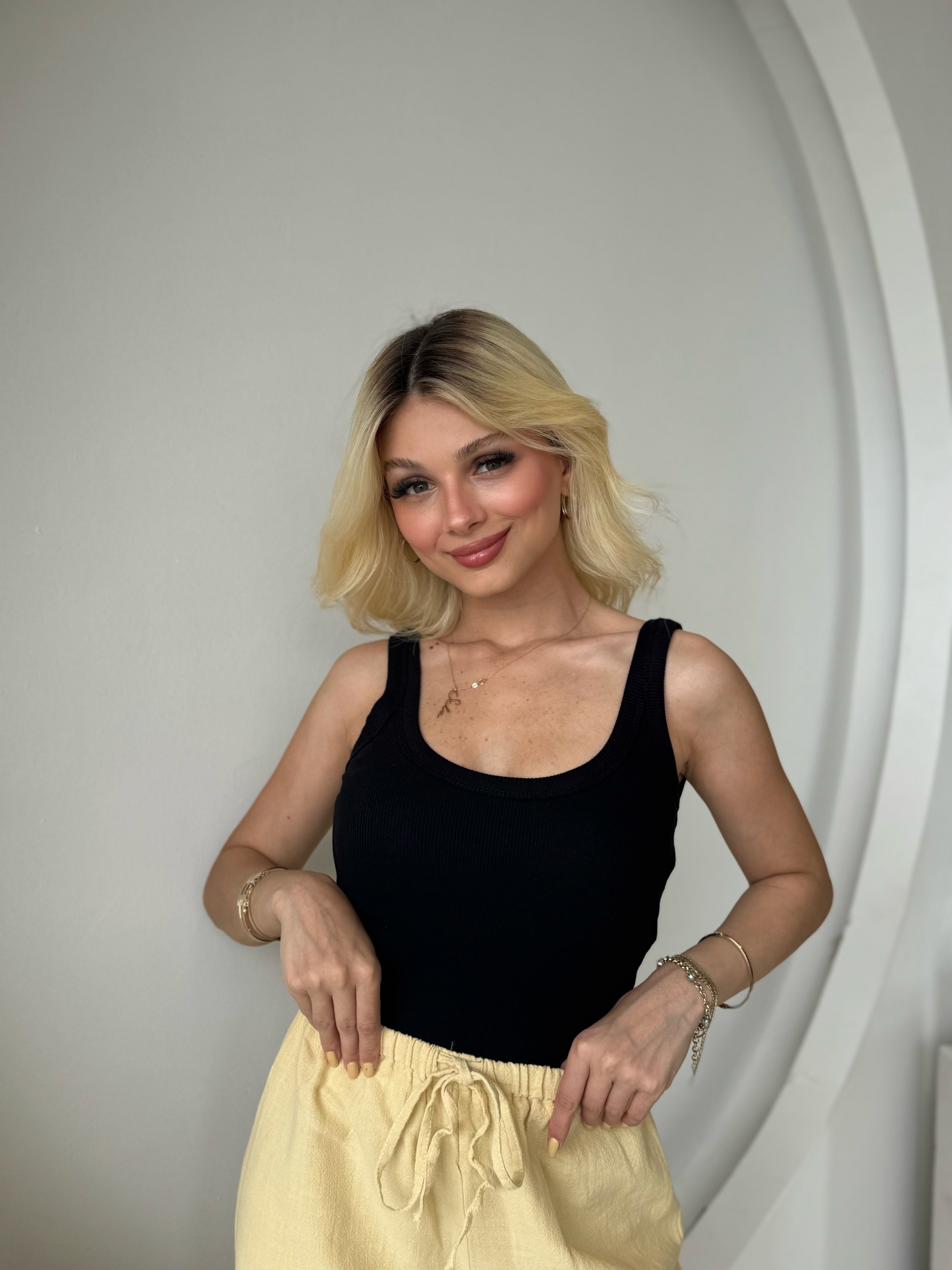 Siyah U Yaka Fitilli Atlet