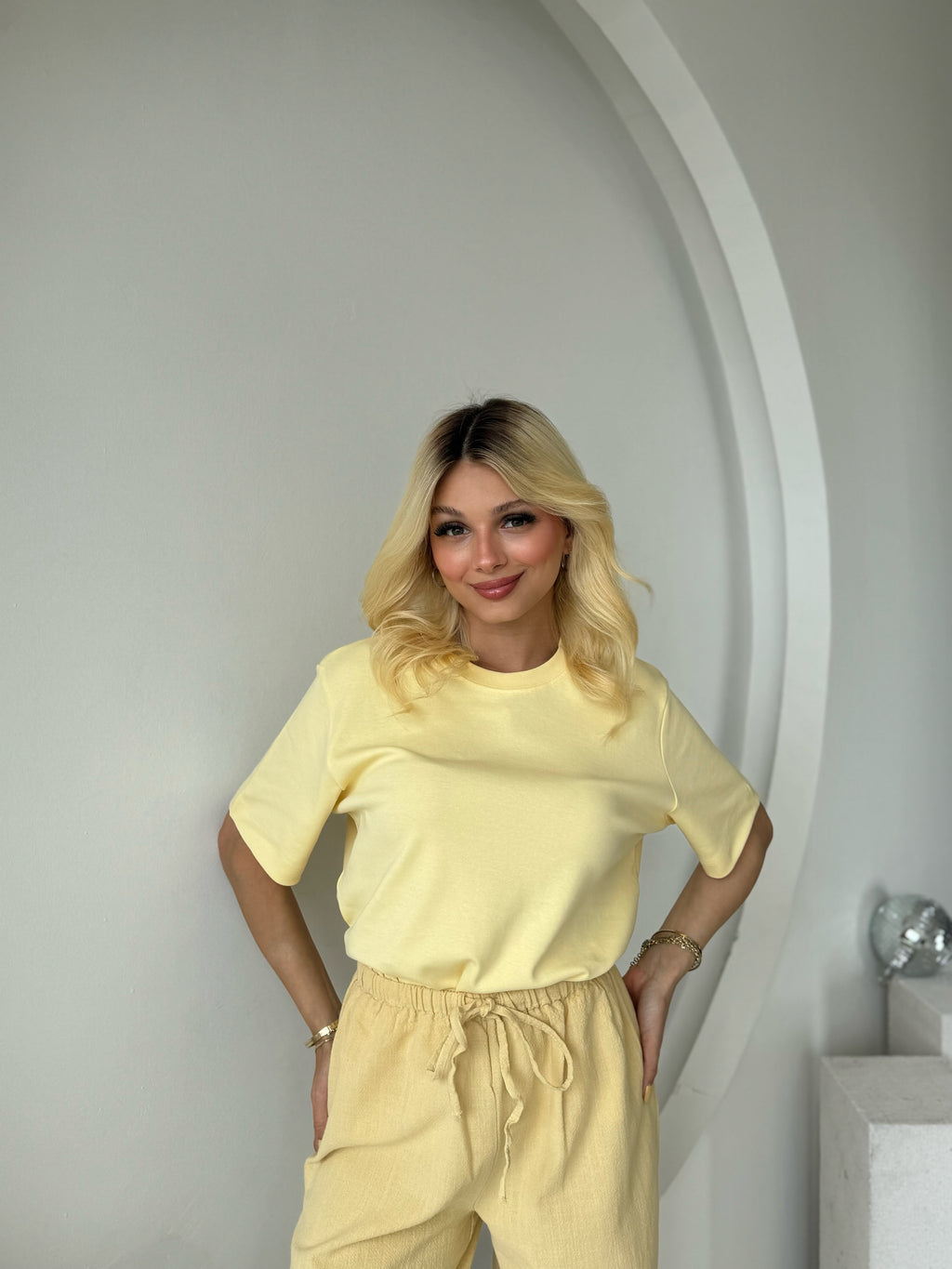 Sarı Bisiklet Yaka Basic Tshirt