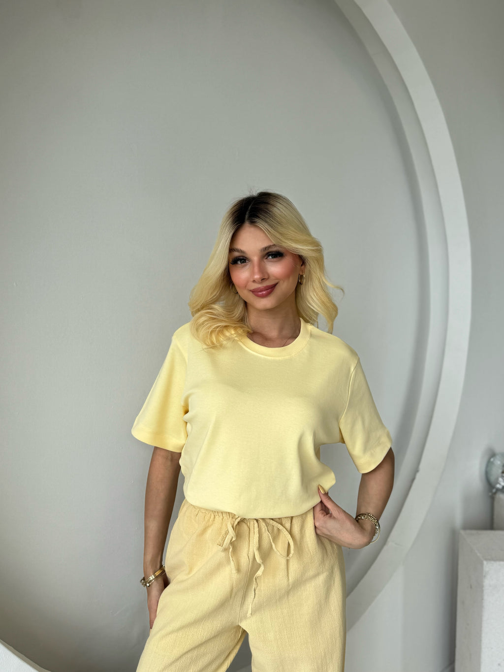 Sarı Bisiklet Yaka Basic Tshirt