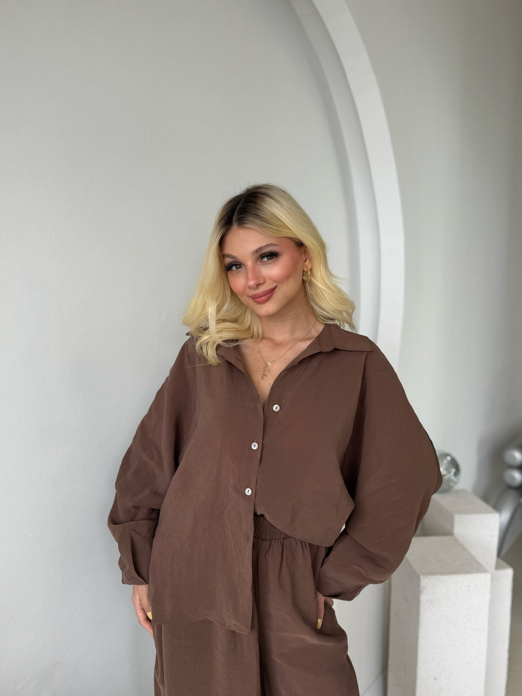 Kahverengi Gömlek Pantolon Tensel Takım