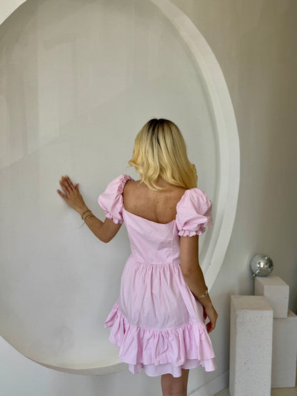 Pembe Kabarık Kol Ve Düğme Detaylı Elbise