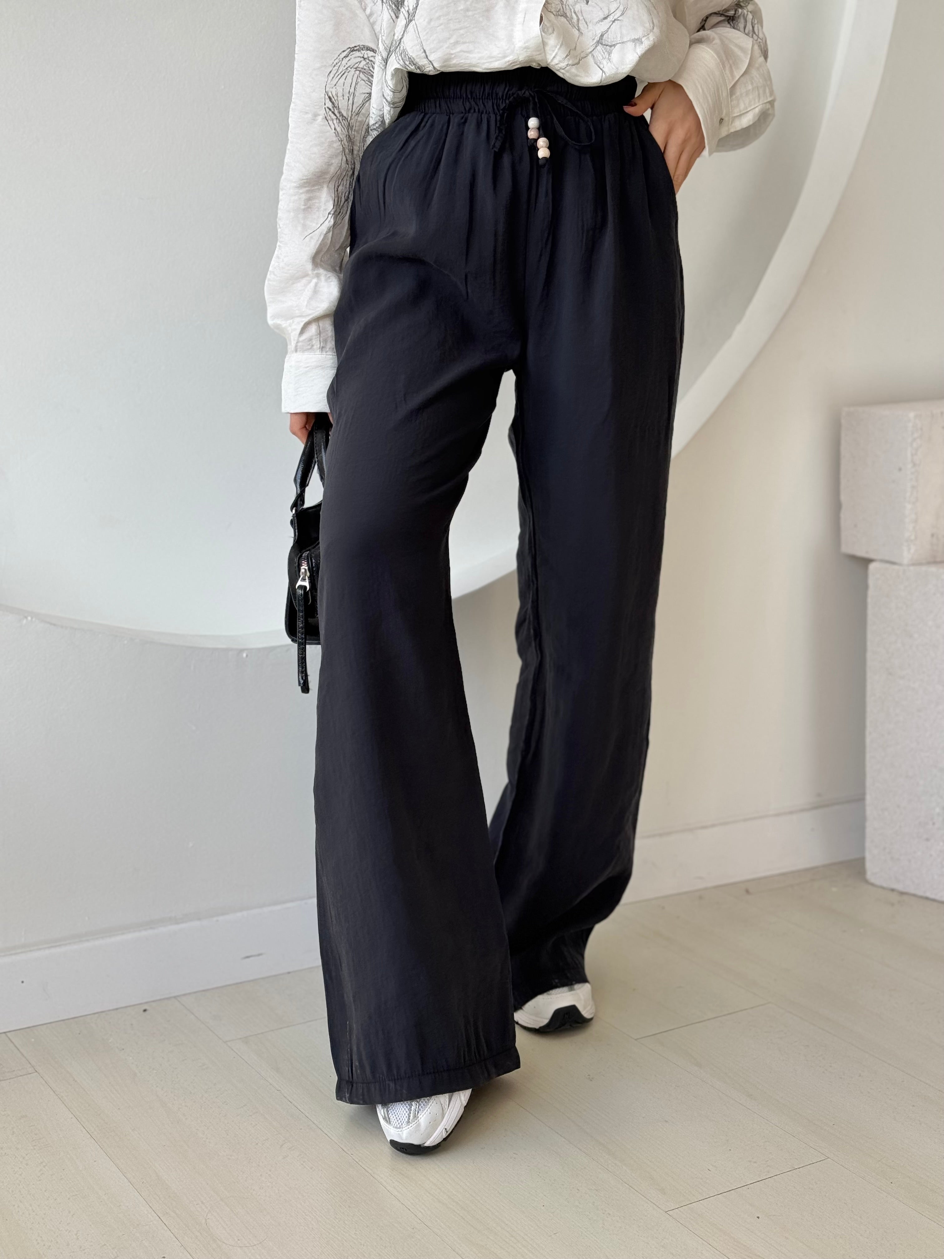 Siyah Beli Lastikli Bol Paça Pantolon