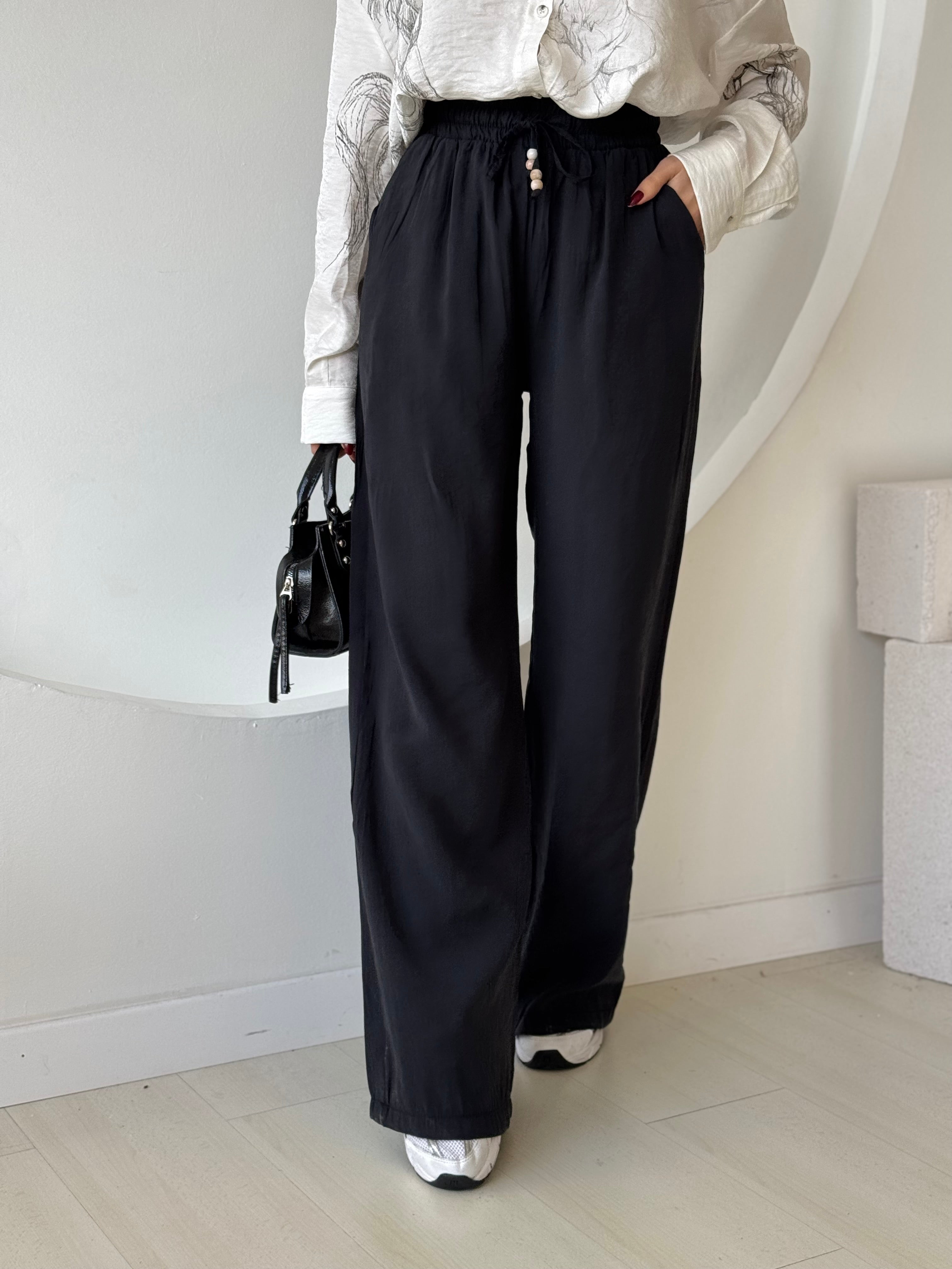 Siyah Beli Lastikli Bol Paça Pantolon