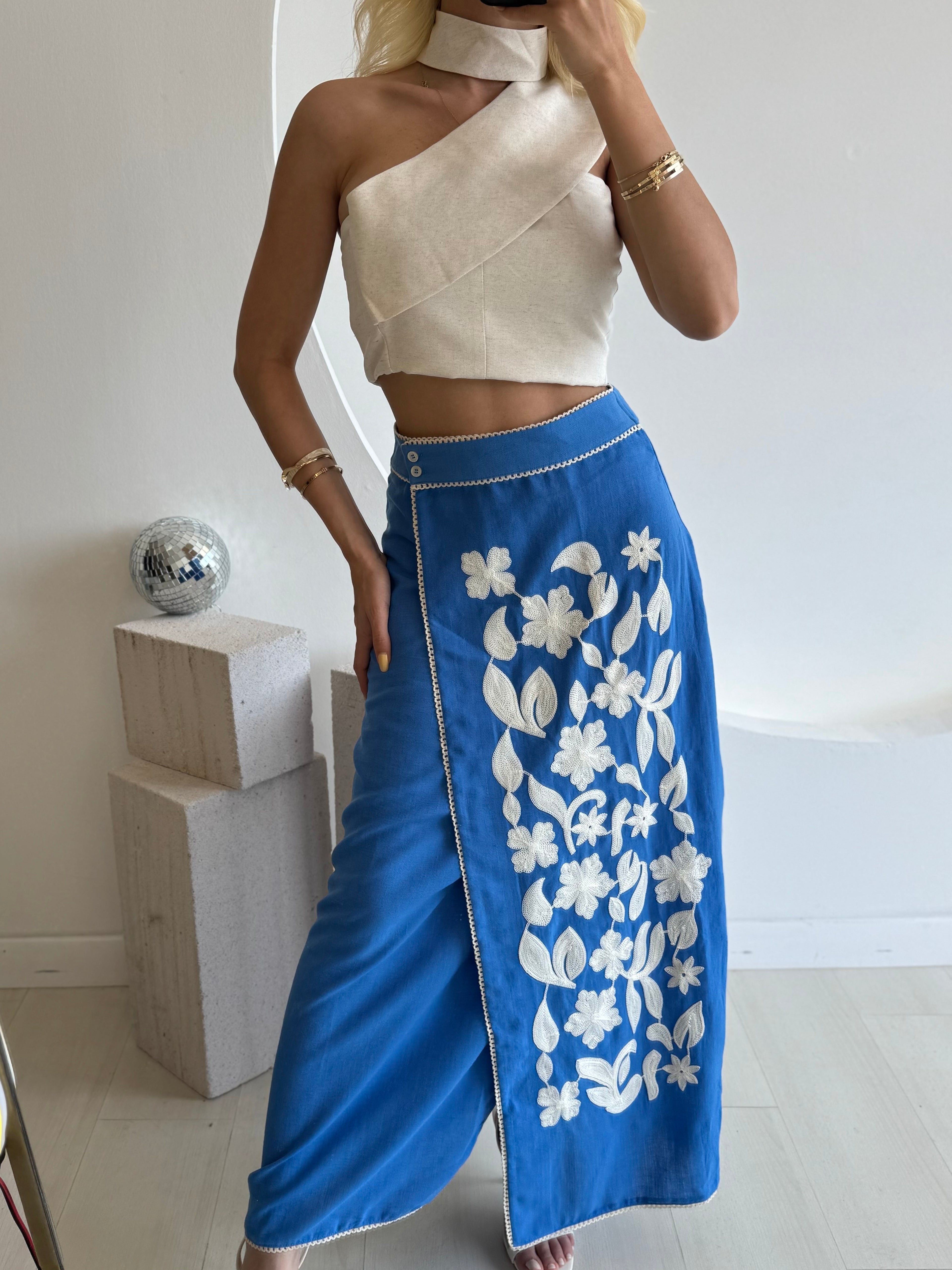 Nakışlı Kruvaze Kapama Mavi Etek