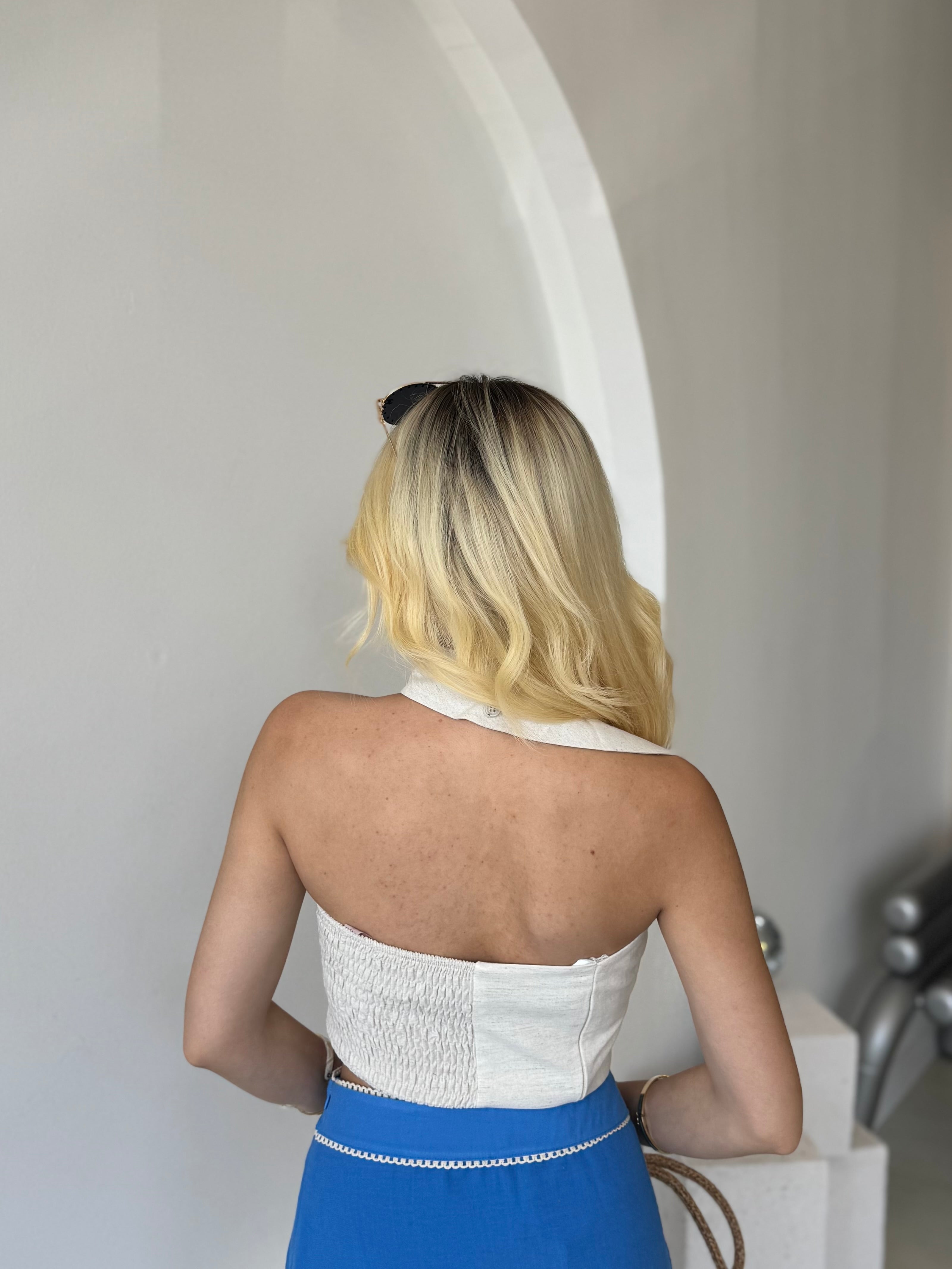 Boyun Detaylı Keten Crop Bluz