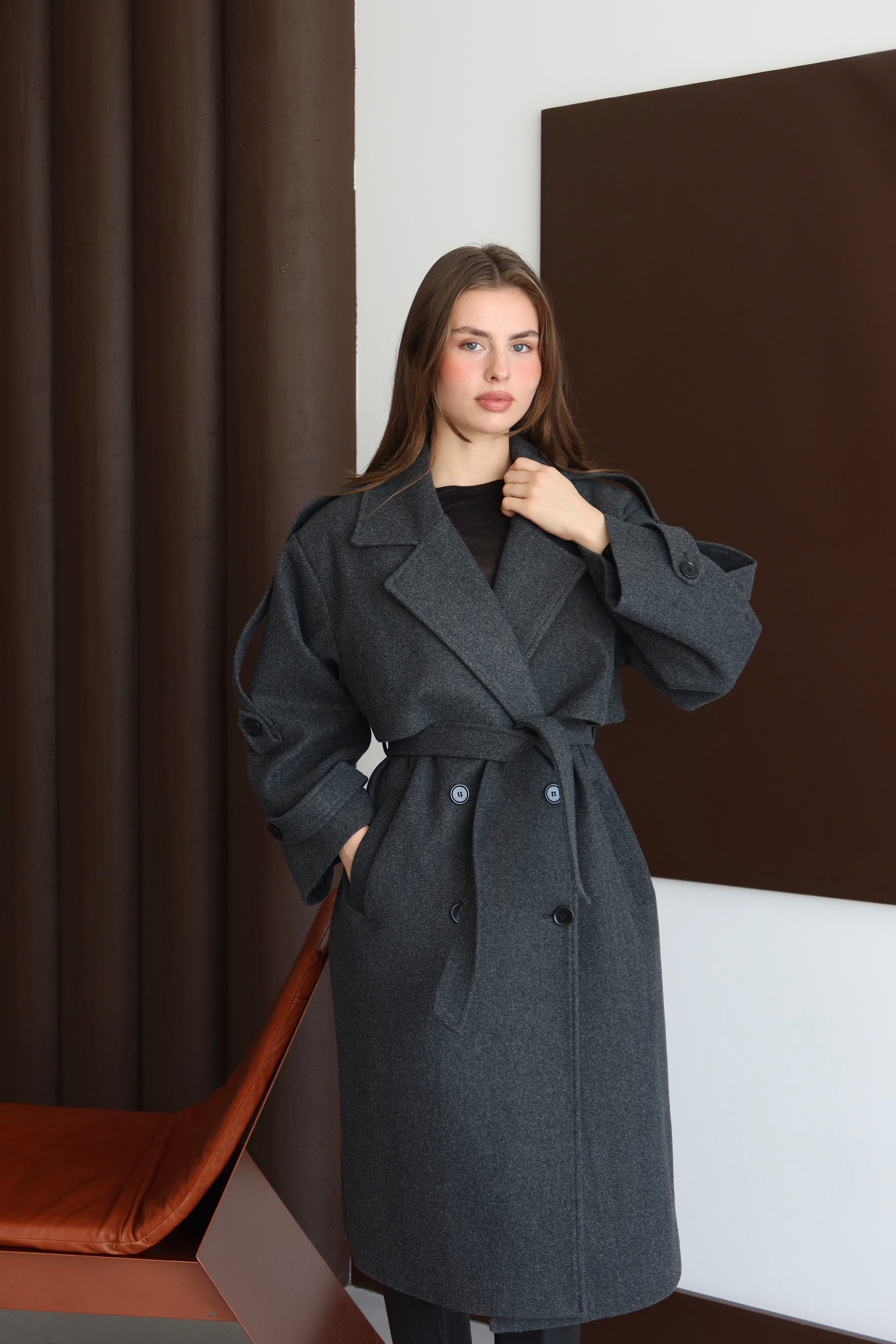 ANTRASİT KUŞAKLI OMUZU APOLETLİ KABAN