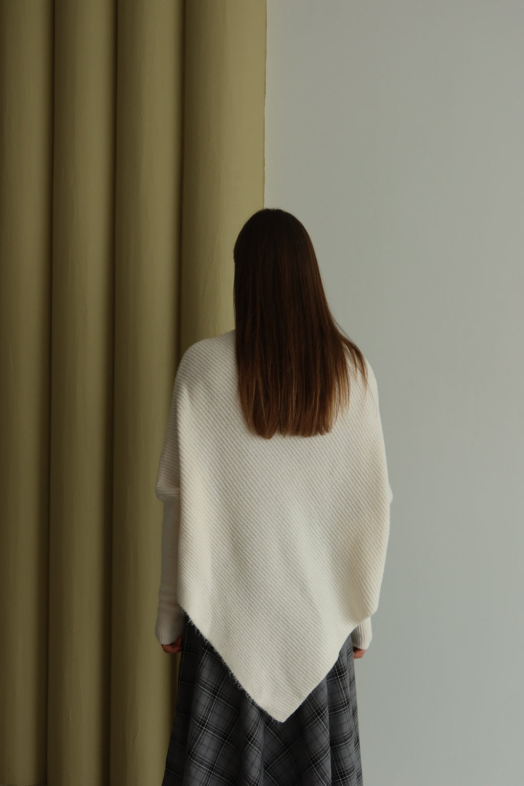 KREM ASİMETRİK KESİM BALIKÇI KAZAK