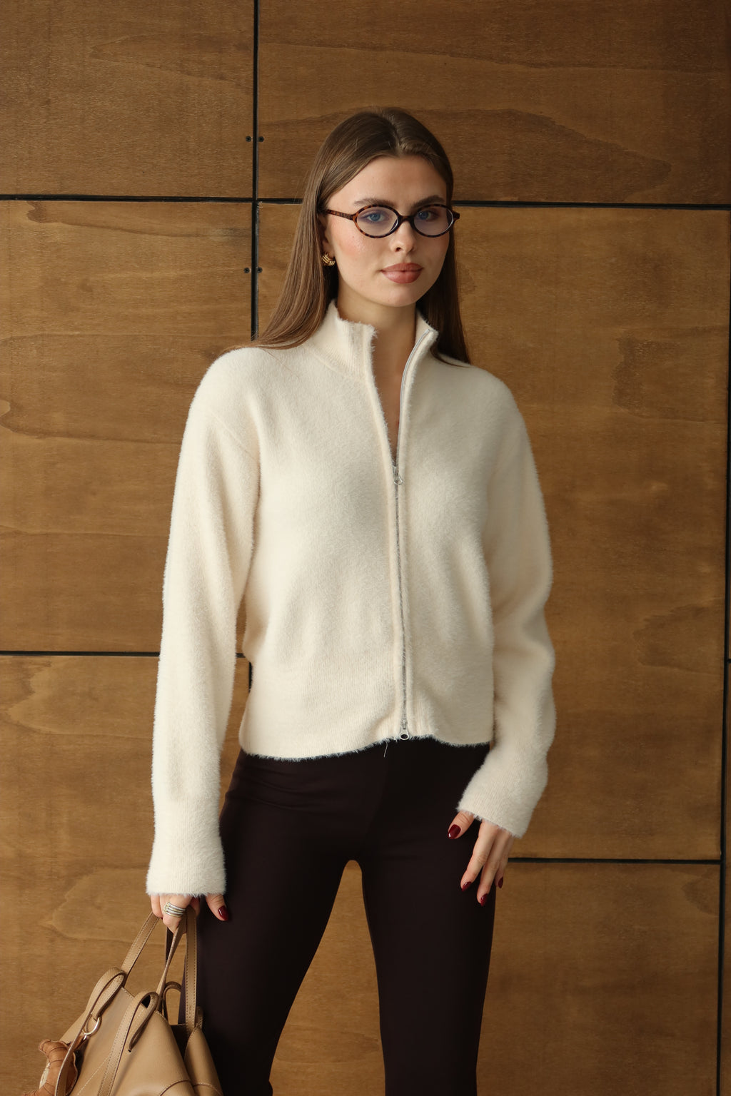 KREM DİK YAKA FERMUAR DETAYLI HIRKA