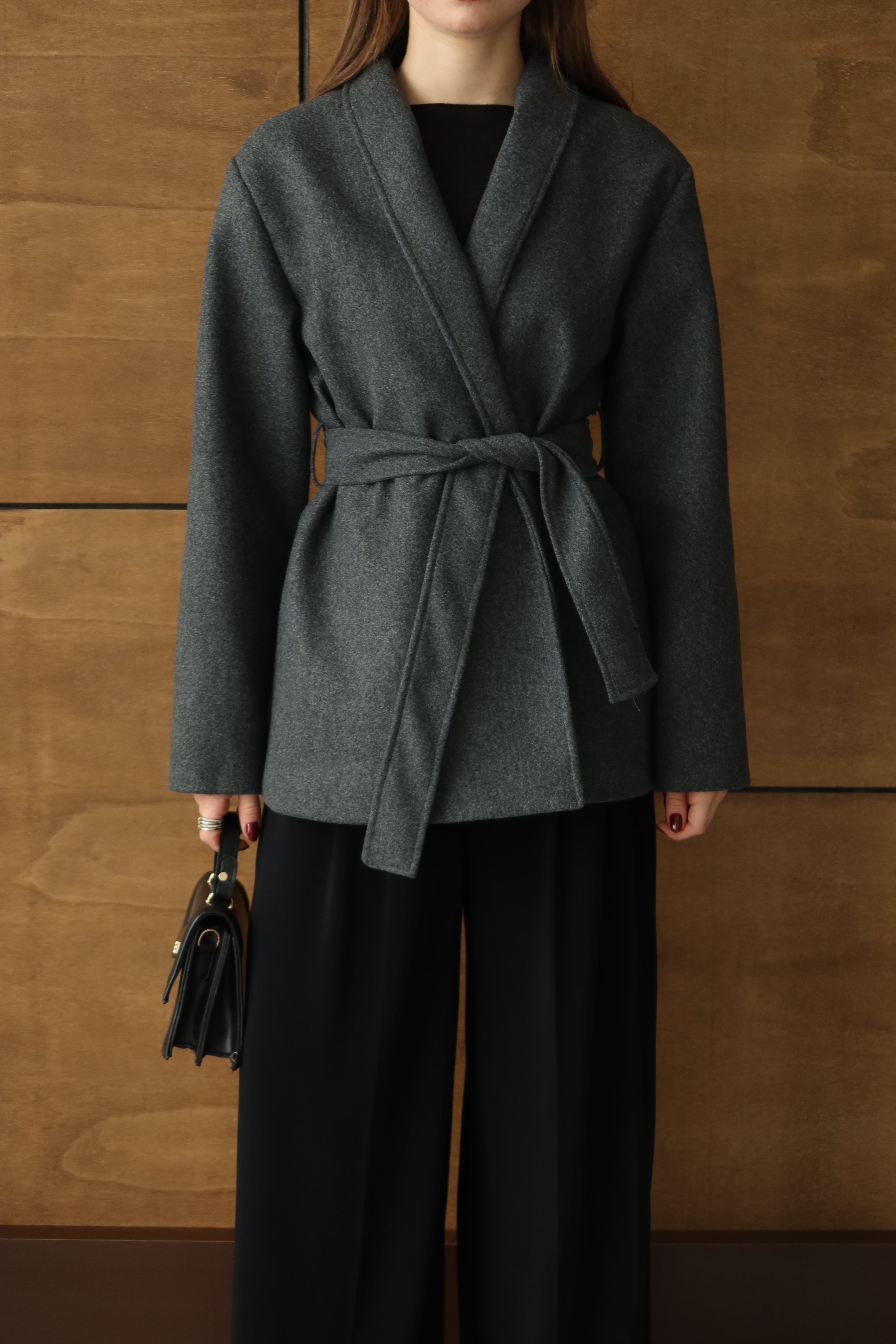 ANTRASİT KUŞAKLI DİK YAKA KAŞE KABAN