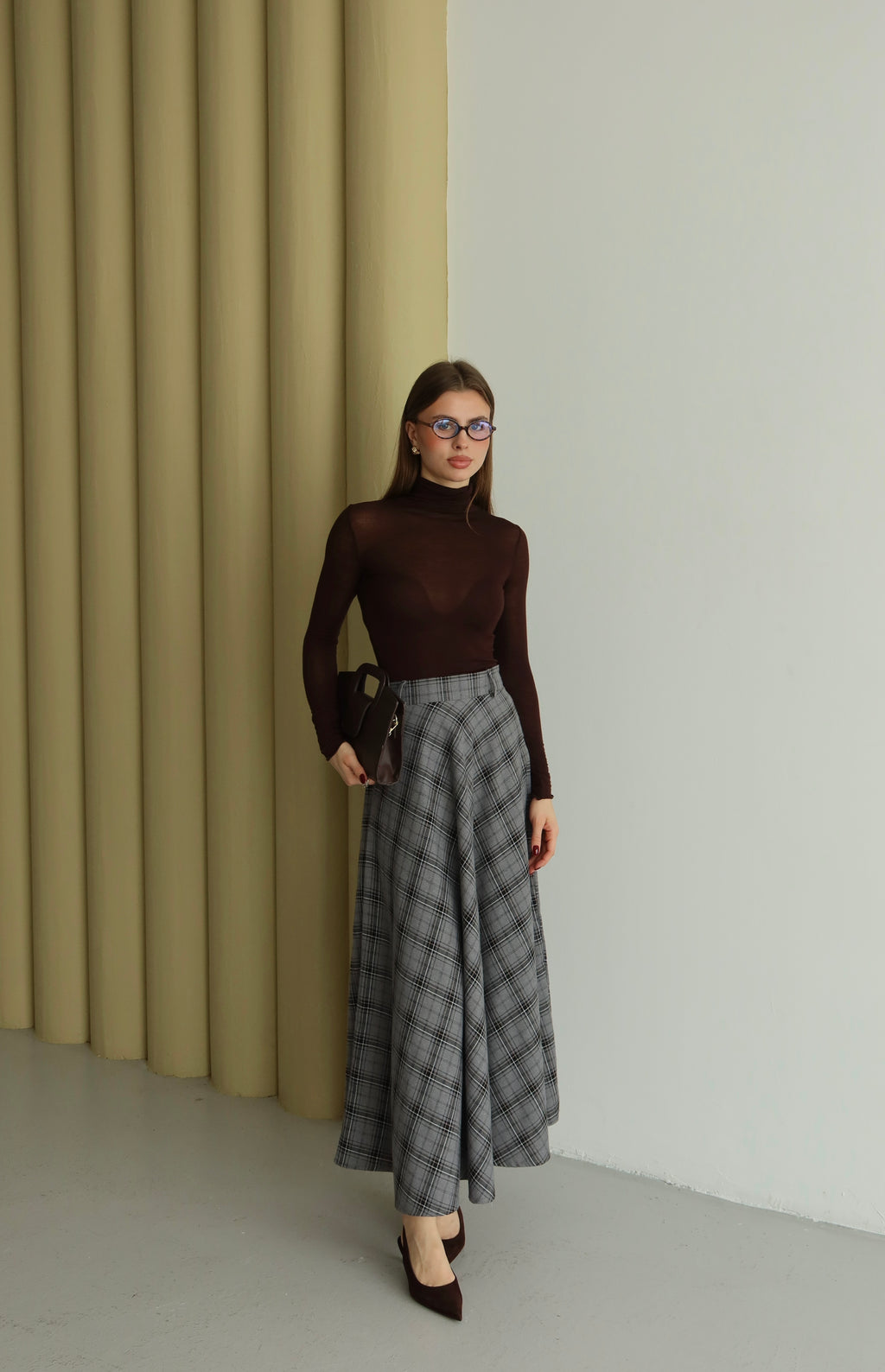 SİYAH EKOSE DESENLİ ETEK