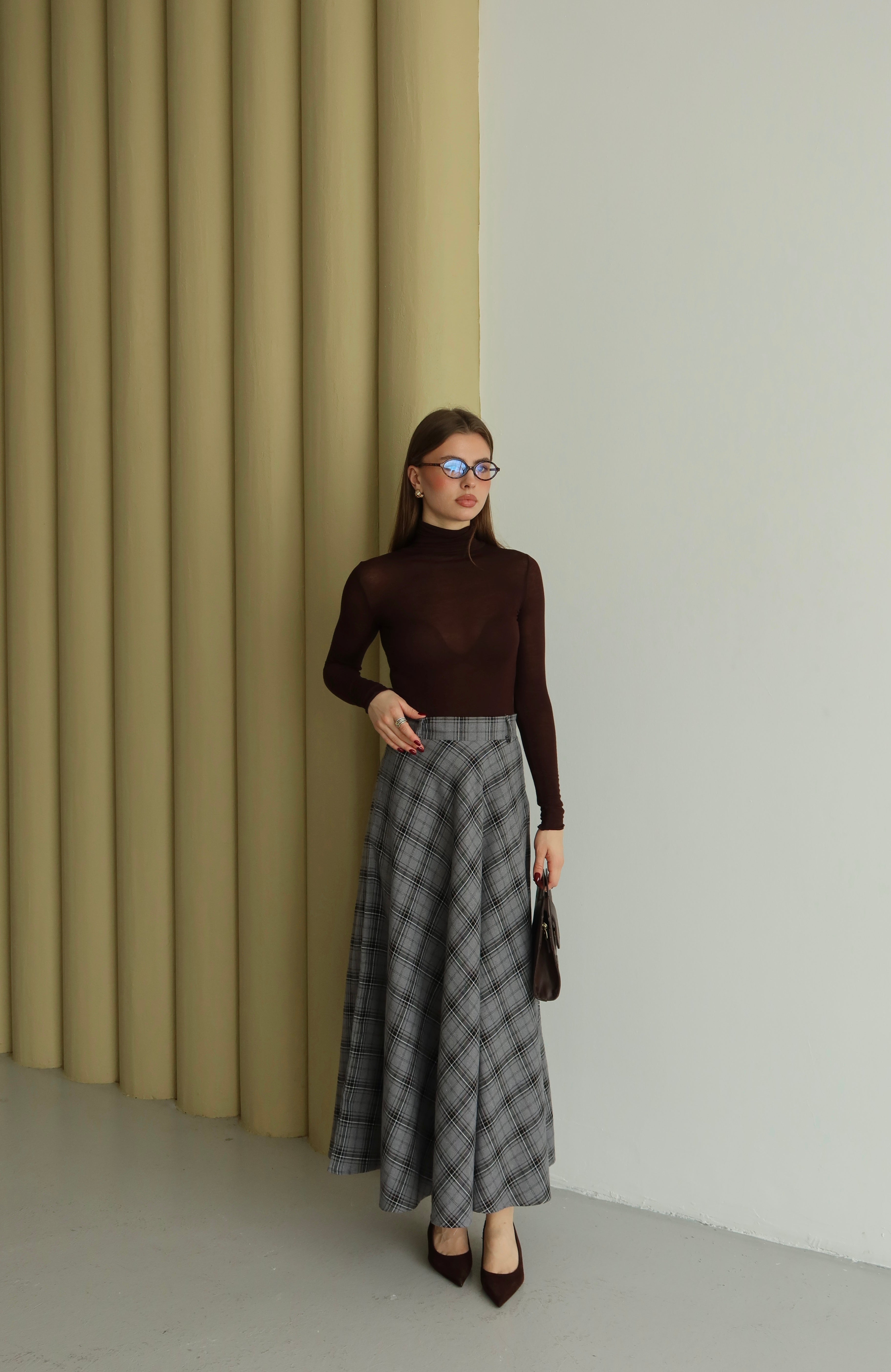 SİYAH EKOSE DESENLİ ETEK